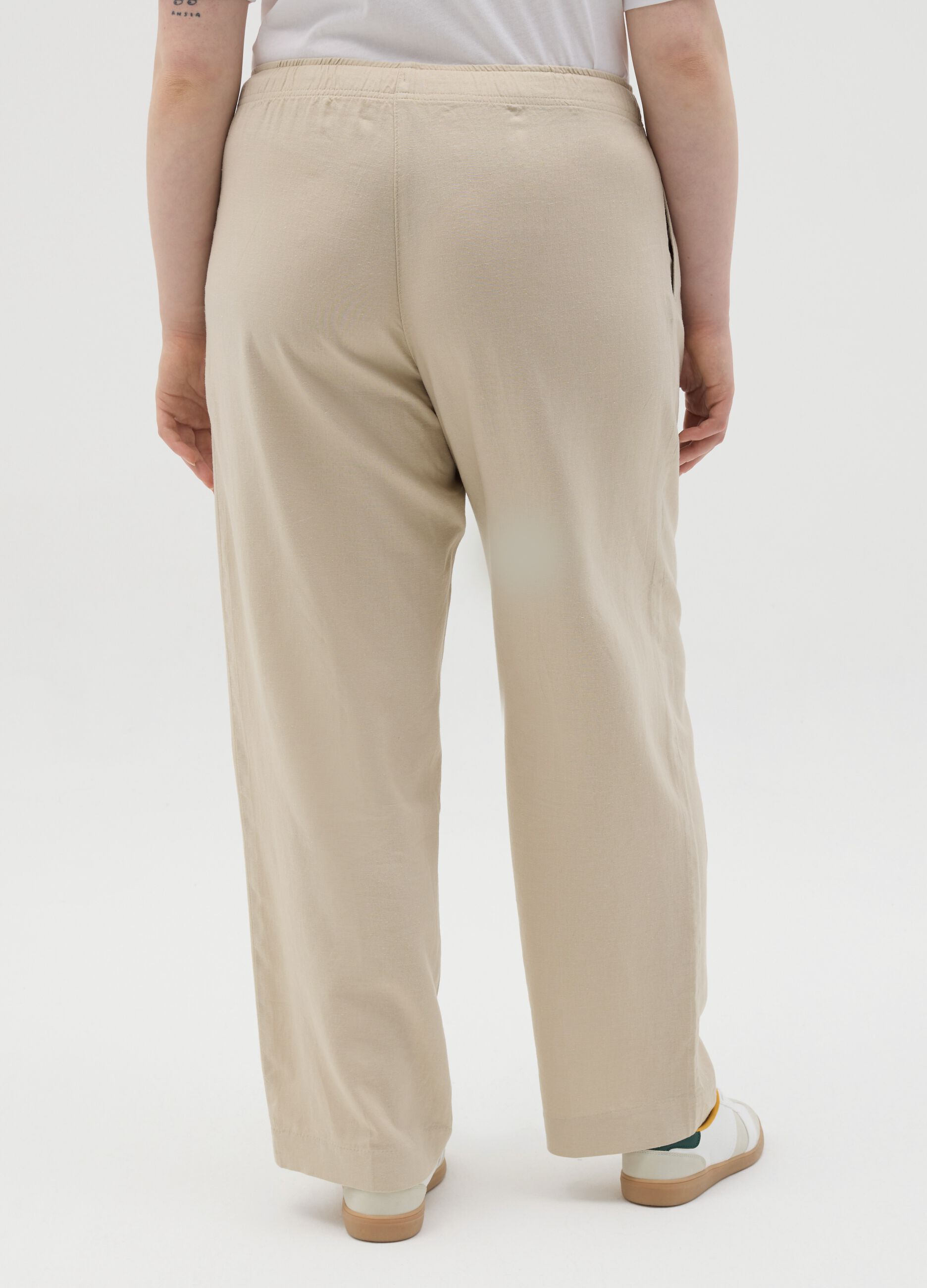 Curvy wide-leg trousers in linen and viscose