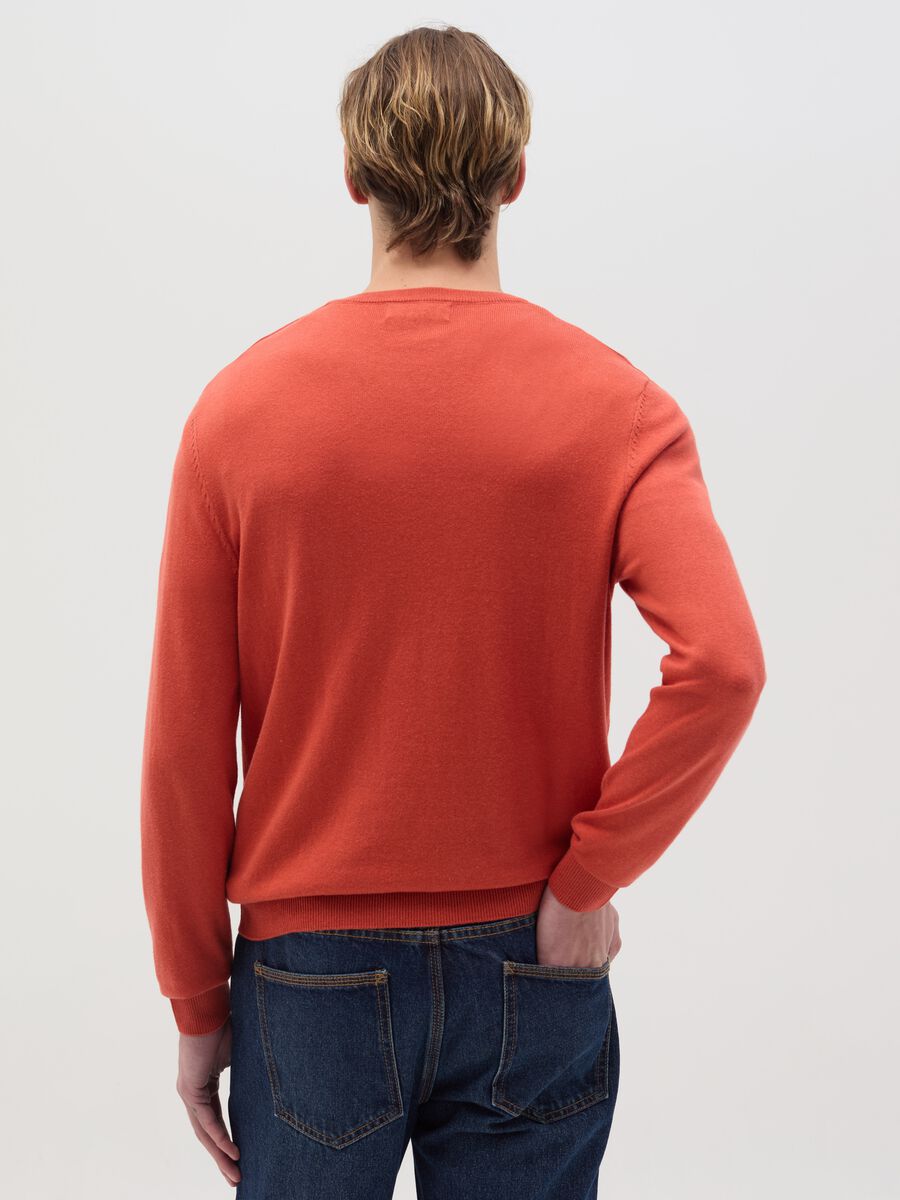 Round neck pullover_3