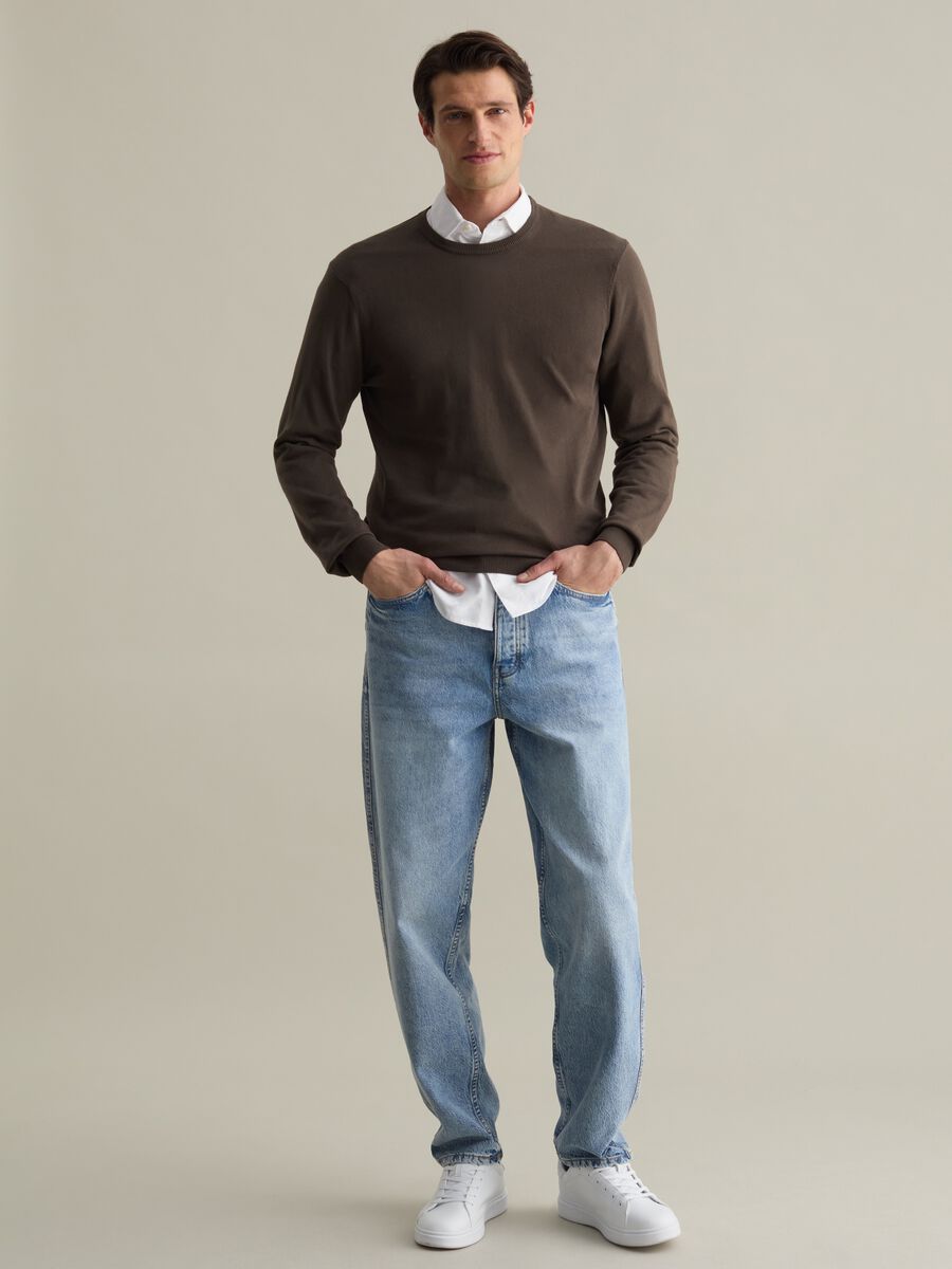 Solid colour pullover with round neck_1