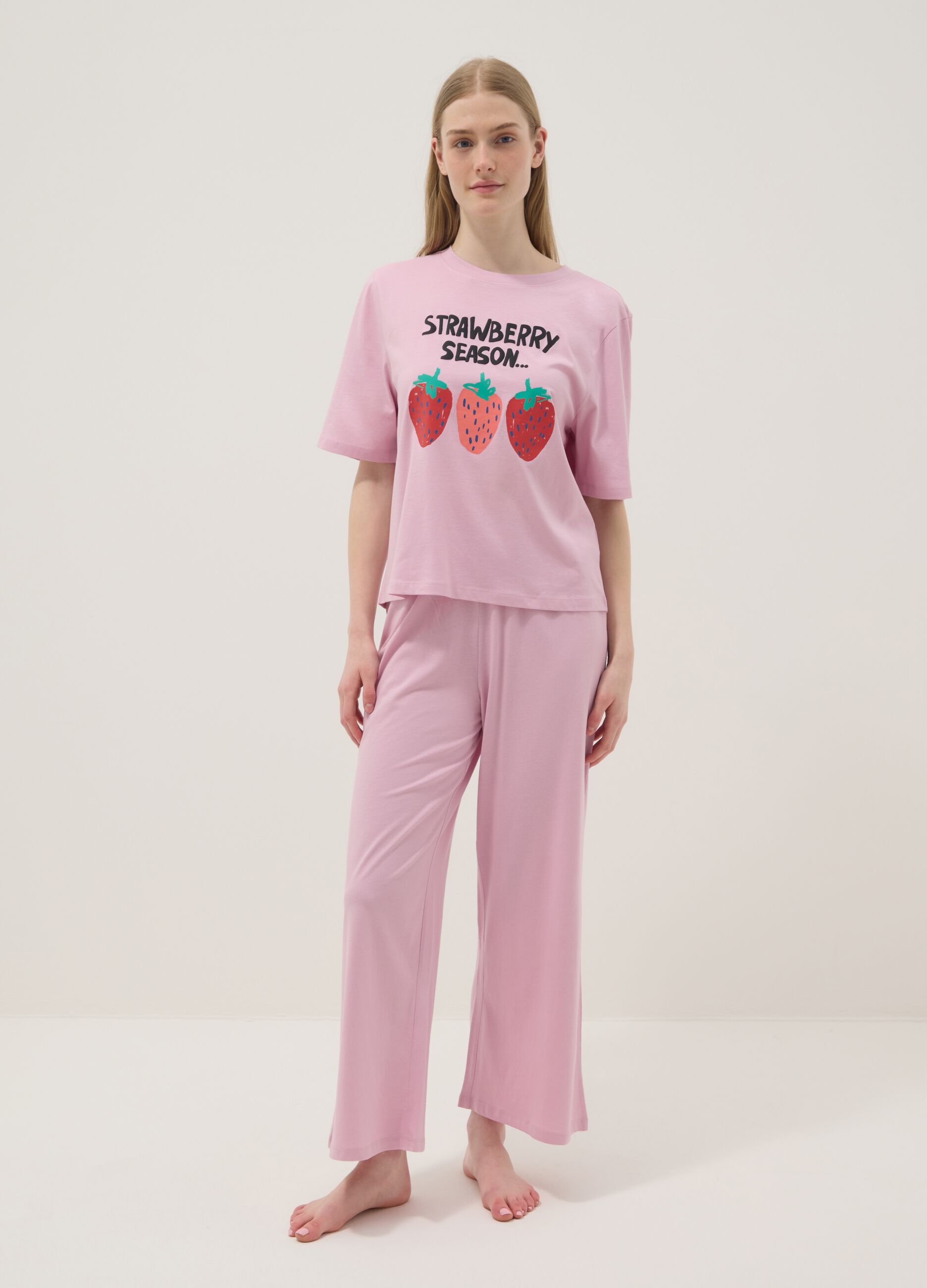 Long pink pure cotton pyjamas with strawberries, regular fit