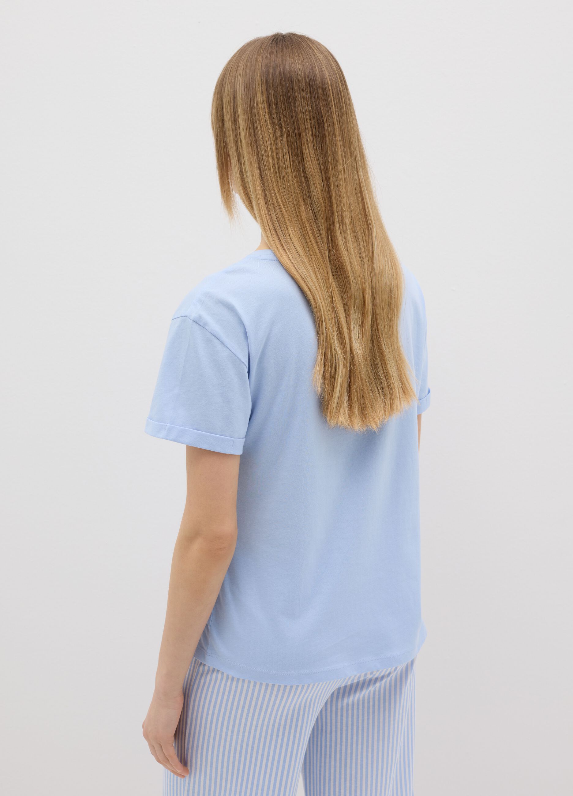 Light blue cotton pyjama top with lettering embroidery
