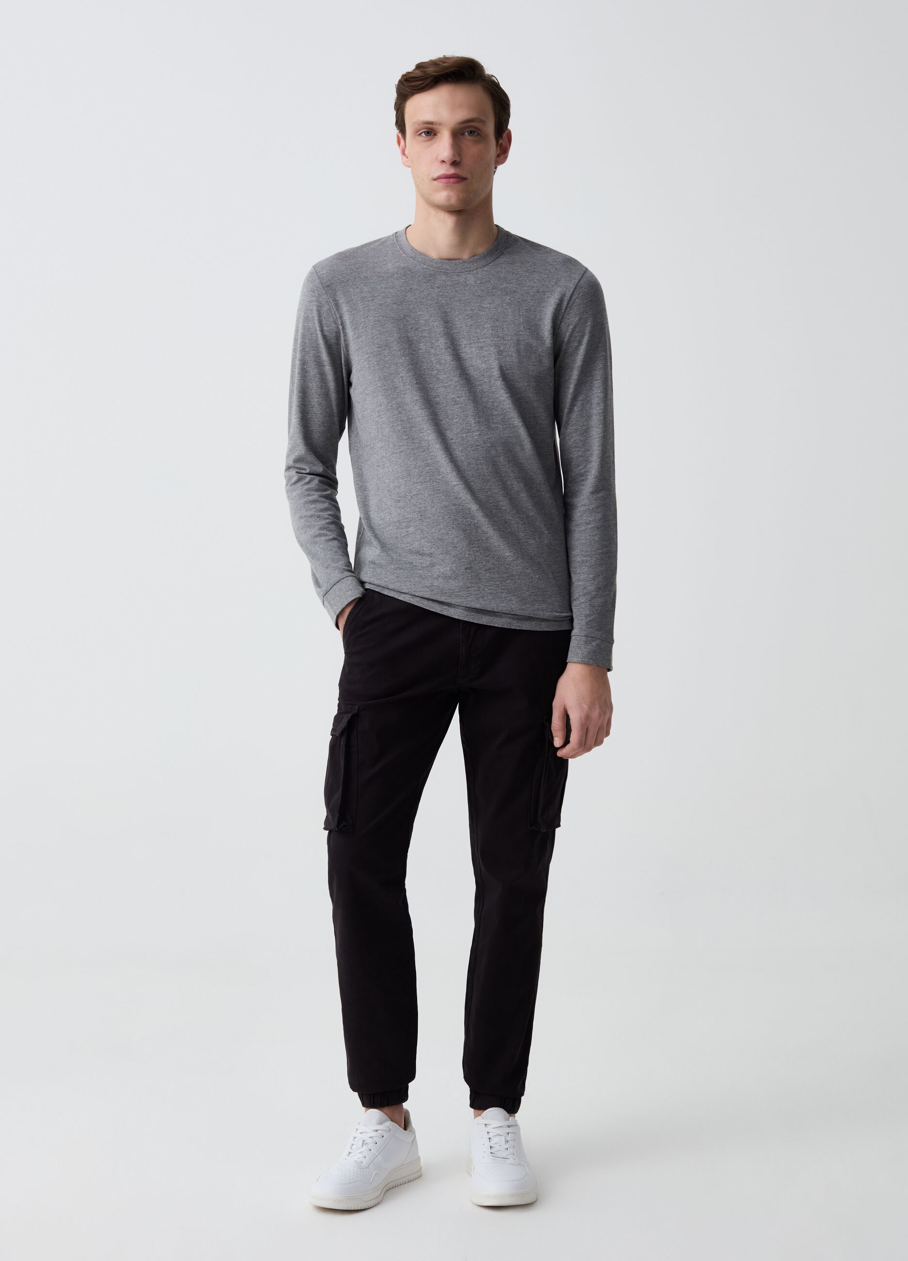 Slim-fit cuff-hem cargo trousers