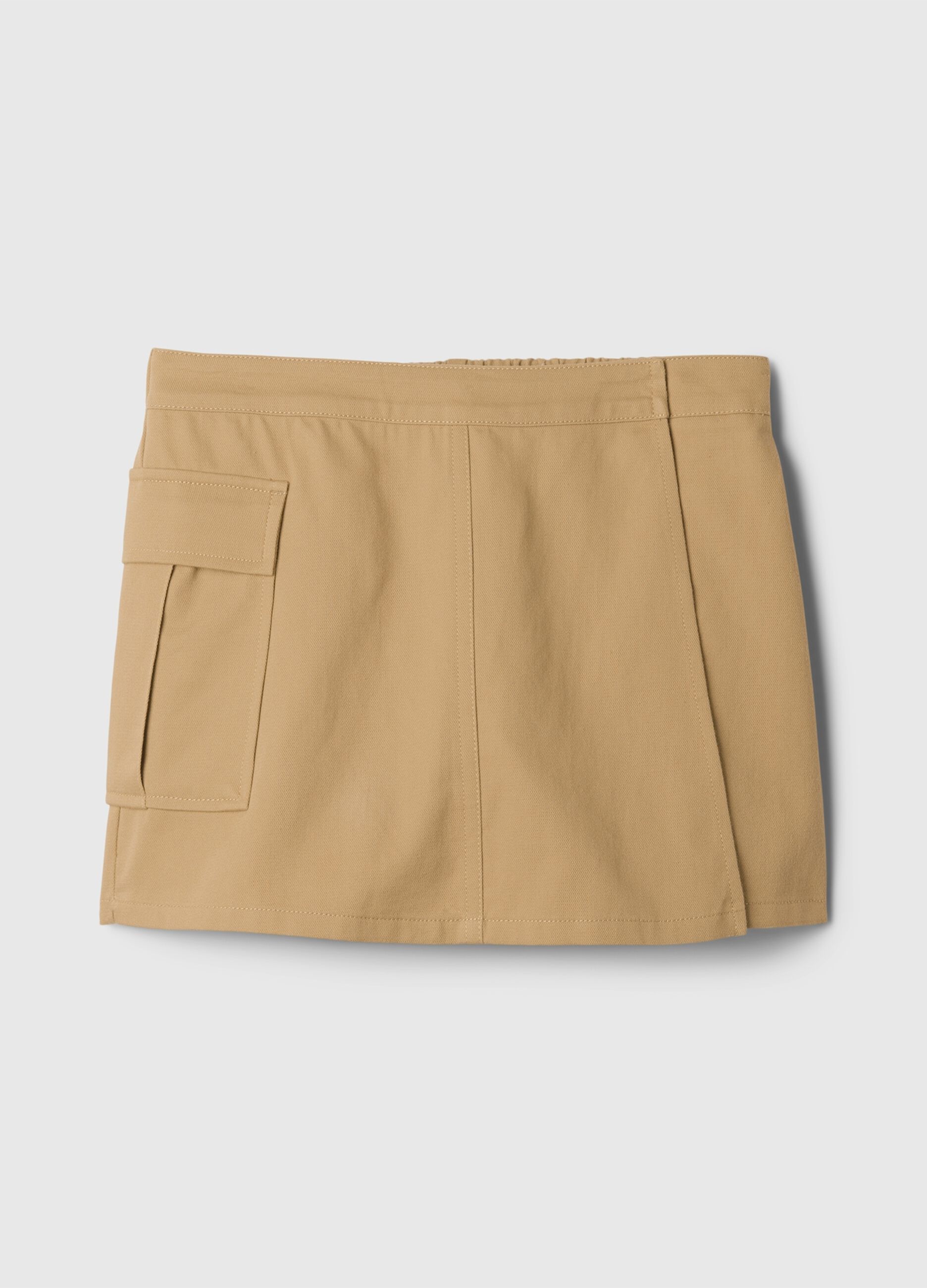Utility skort with pocket