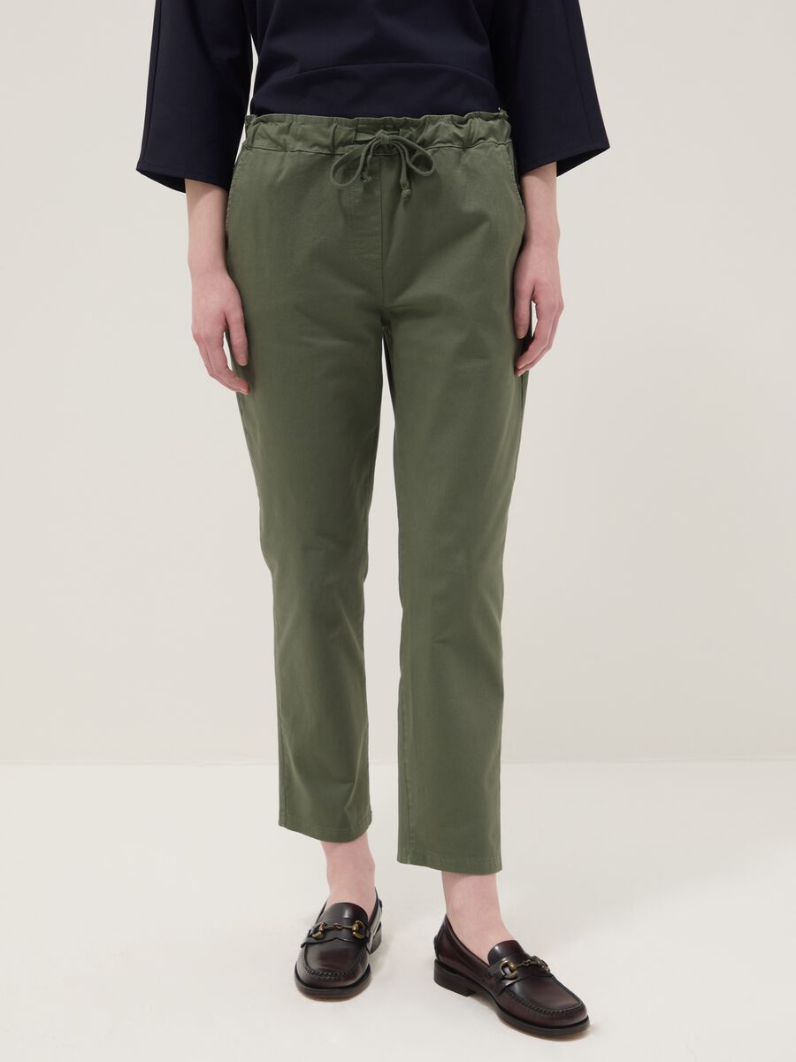 Pantaloni in cotone elasticizzato verdi regular fit_1