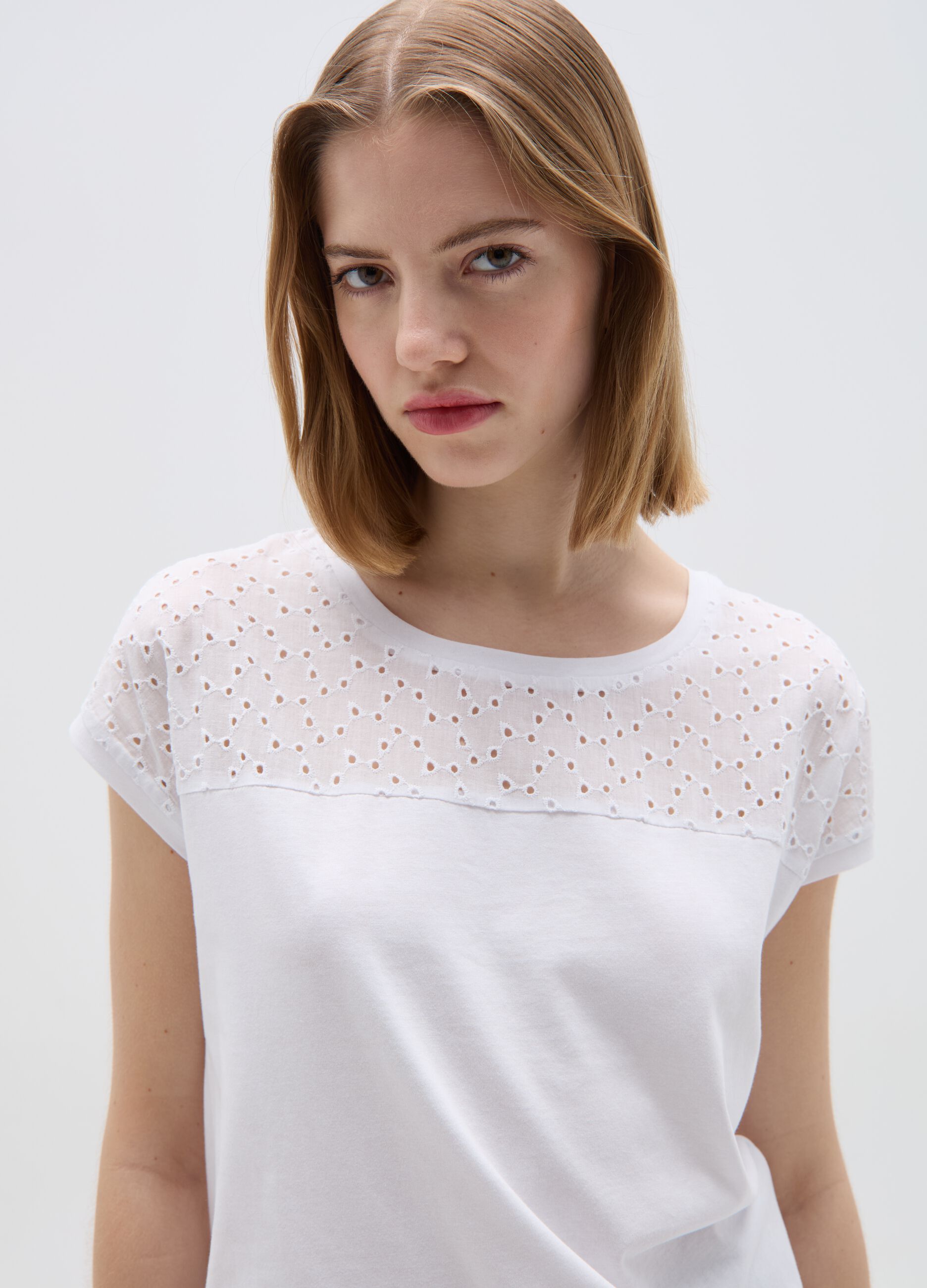 Cotton T-shirt with broderie anglaise