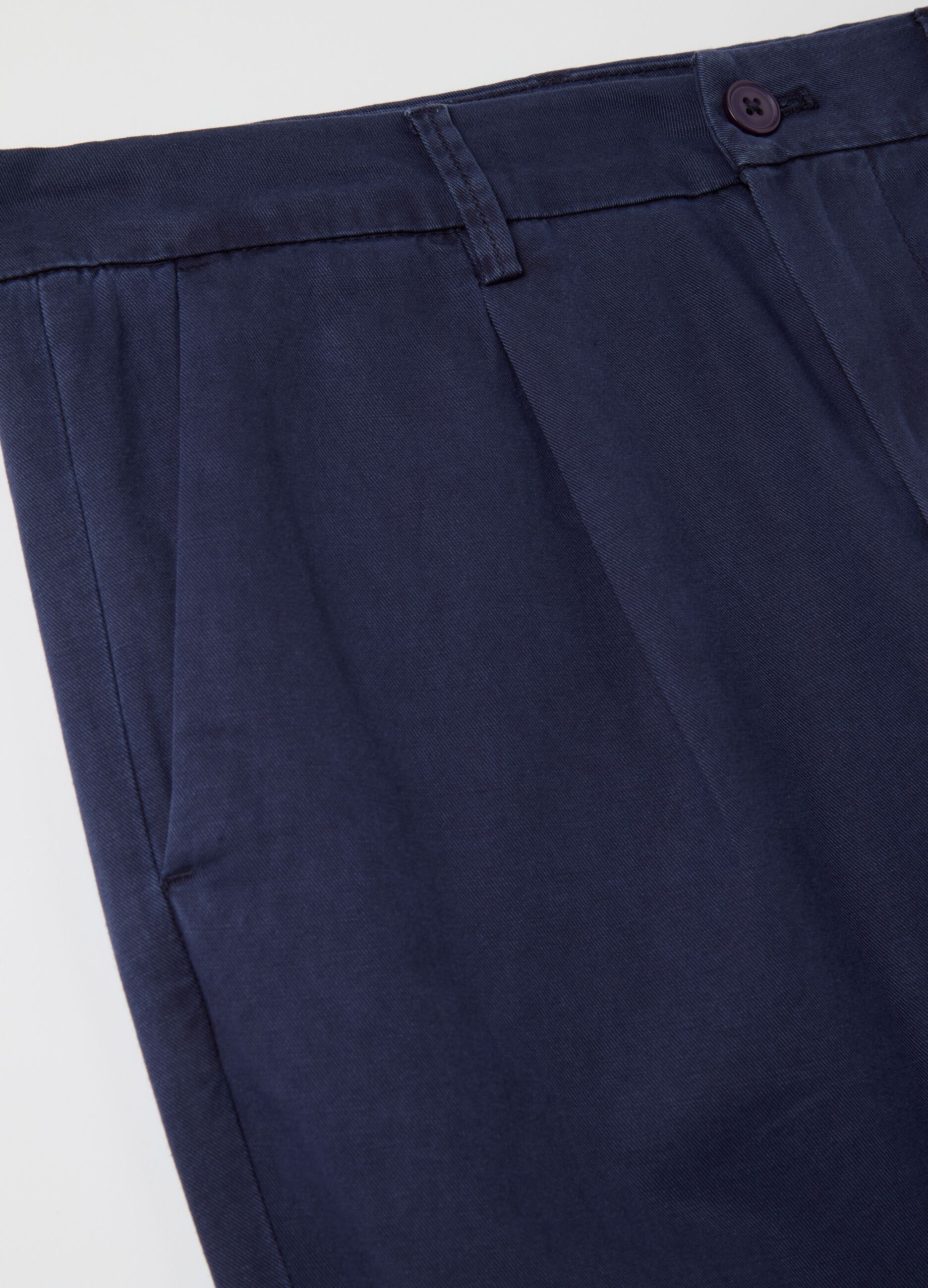 Cotton and linen chino trousers