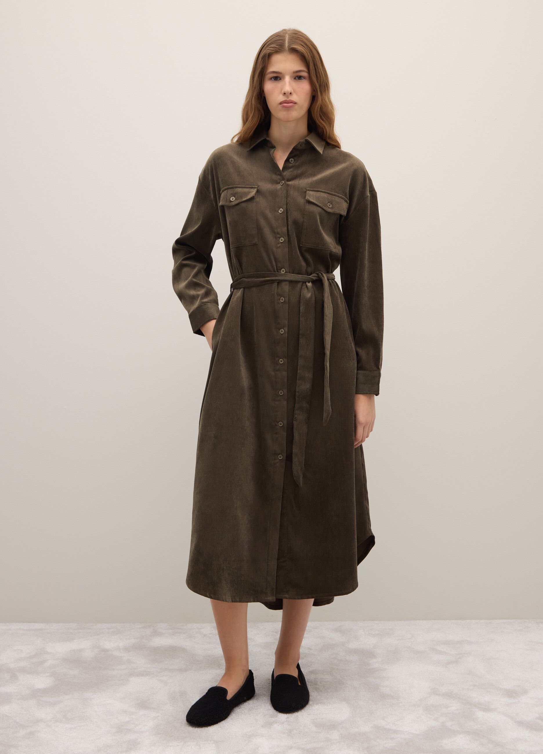 Green long dress with belt and buttons