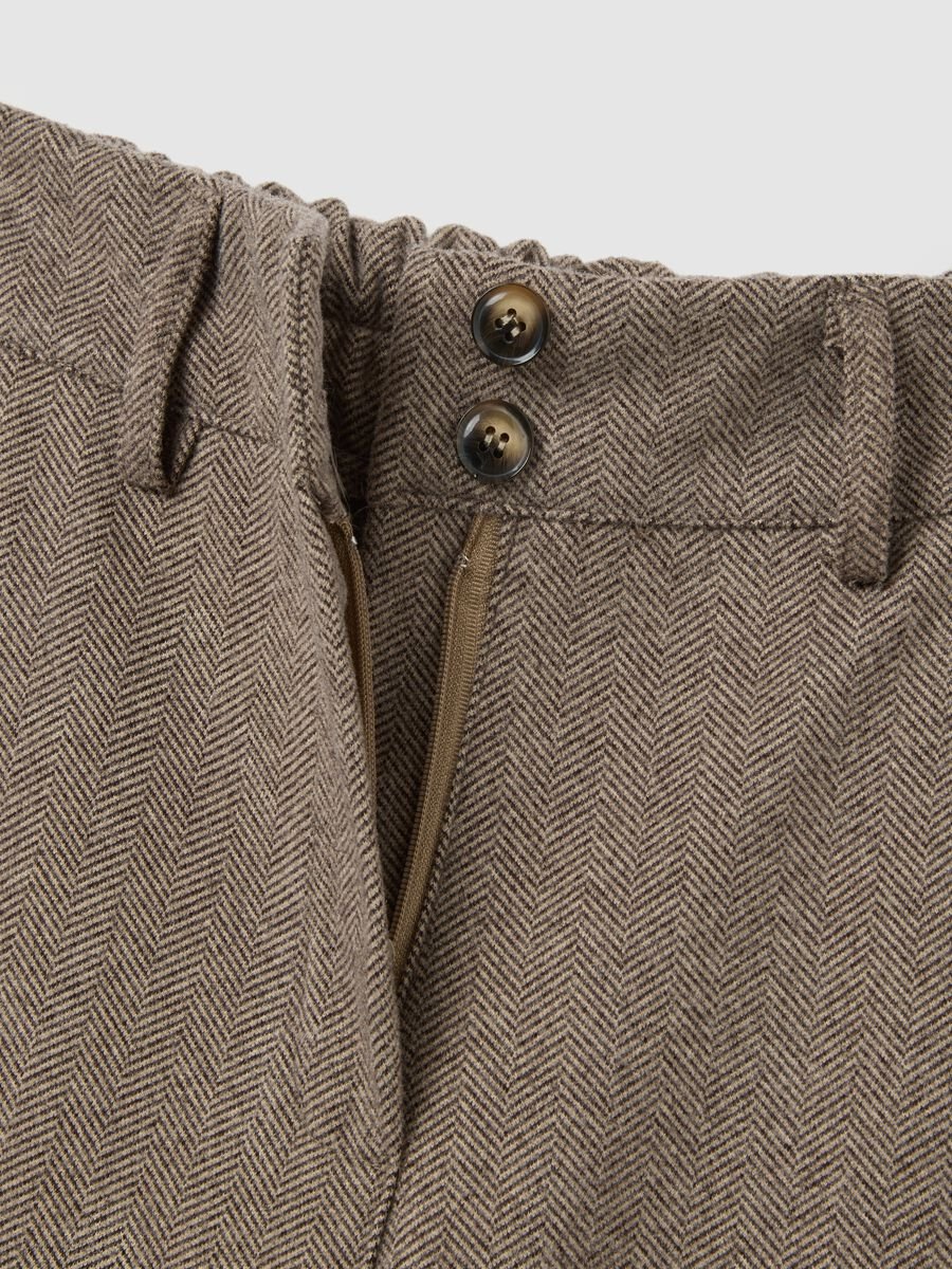 Pantaloni marroni regular fit con vita elasticizzata_5