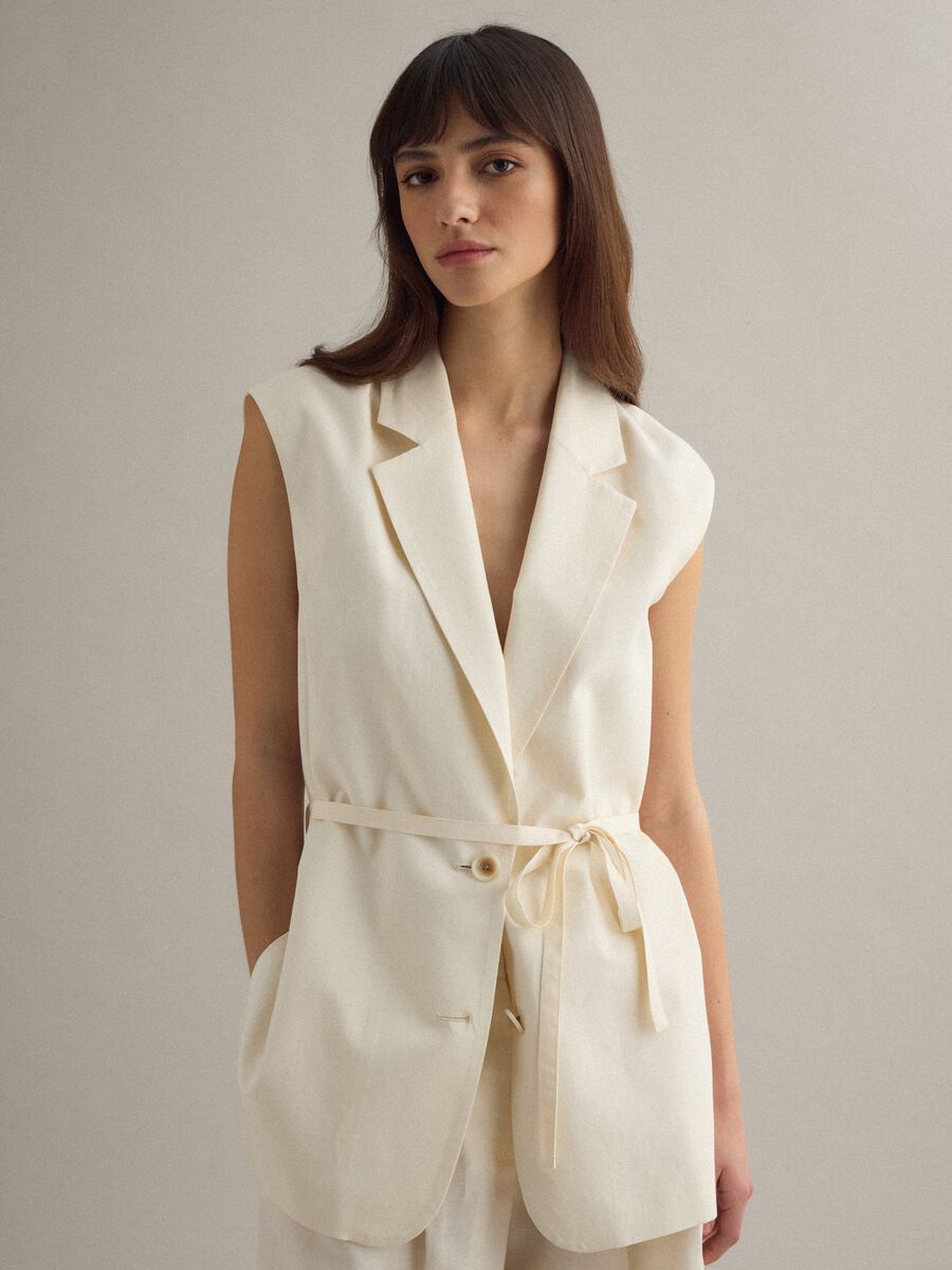 White regular-fit lyocell-linen blend waistcoat with belt_0