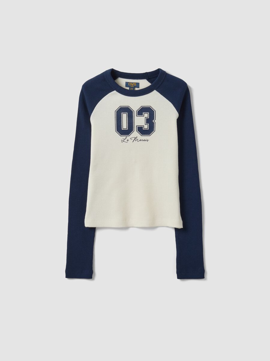 T-shirt blu in cotone elasticizzato con maniche a contrasto per ragazza_3