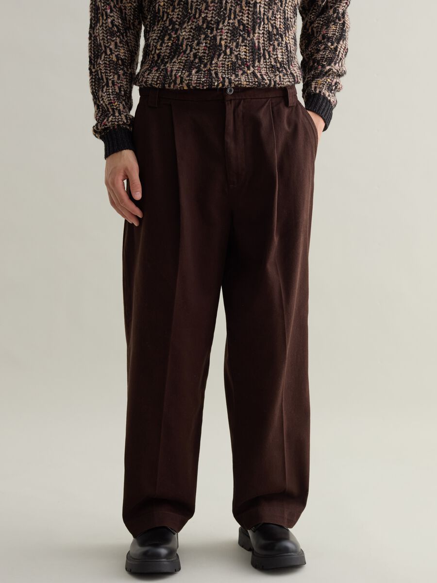 Chino trousers in cotton drill_0