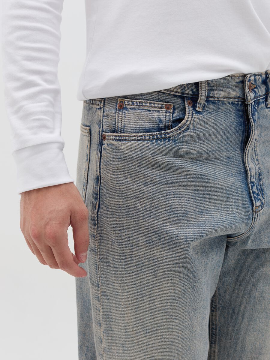 Balloon-fit acid-wash jeans_3