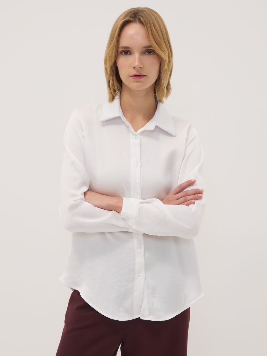 Camicia bianca regular fit con colletto classico_1