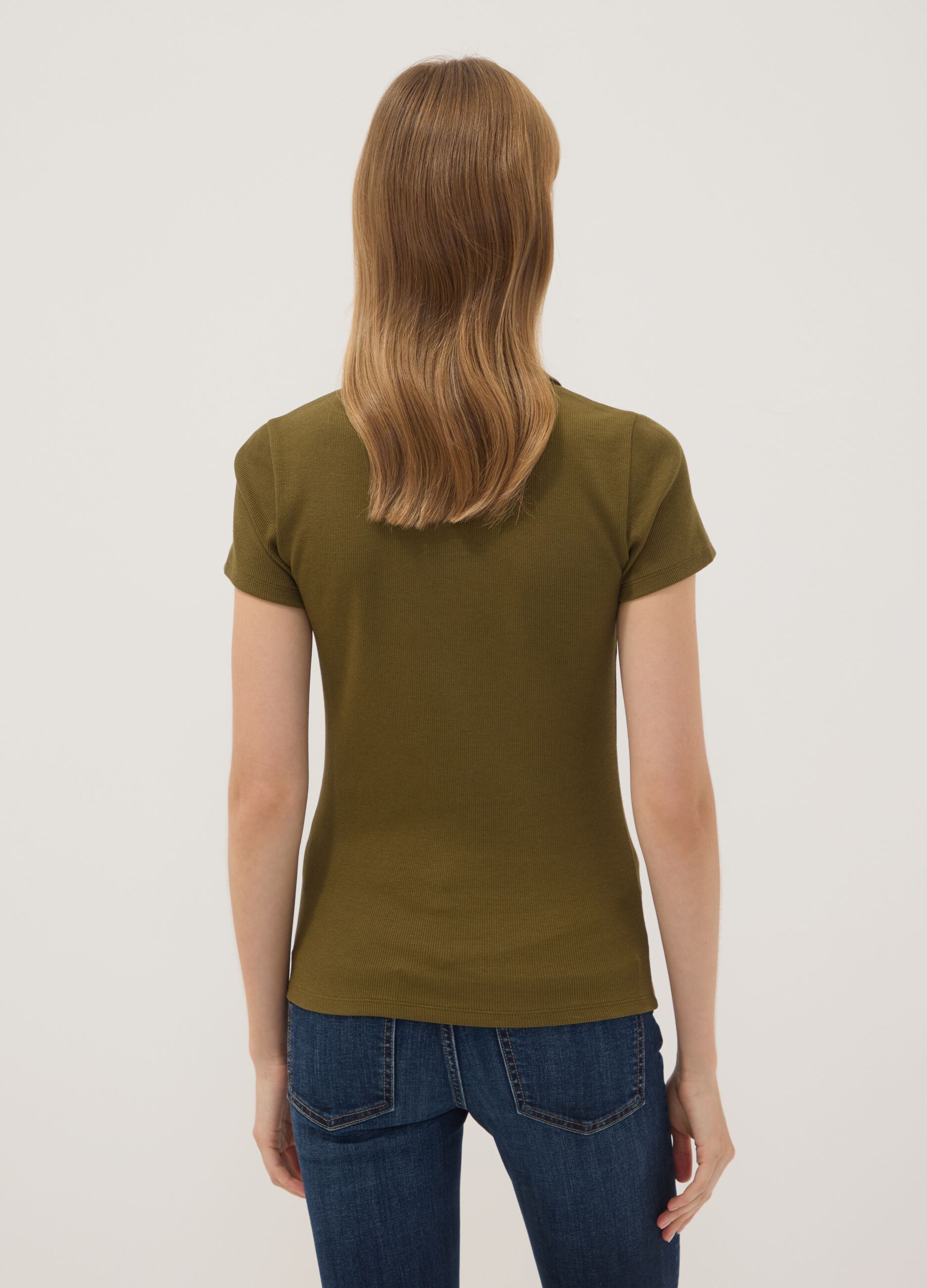 Green stretch cotton V-neck polo shirt with open neckline, regular fit
