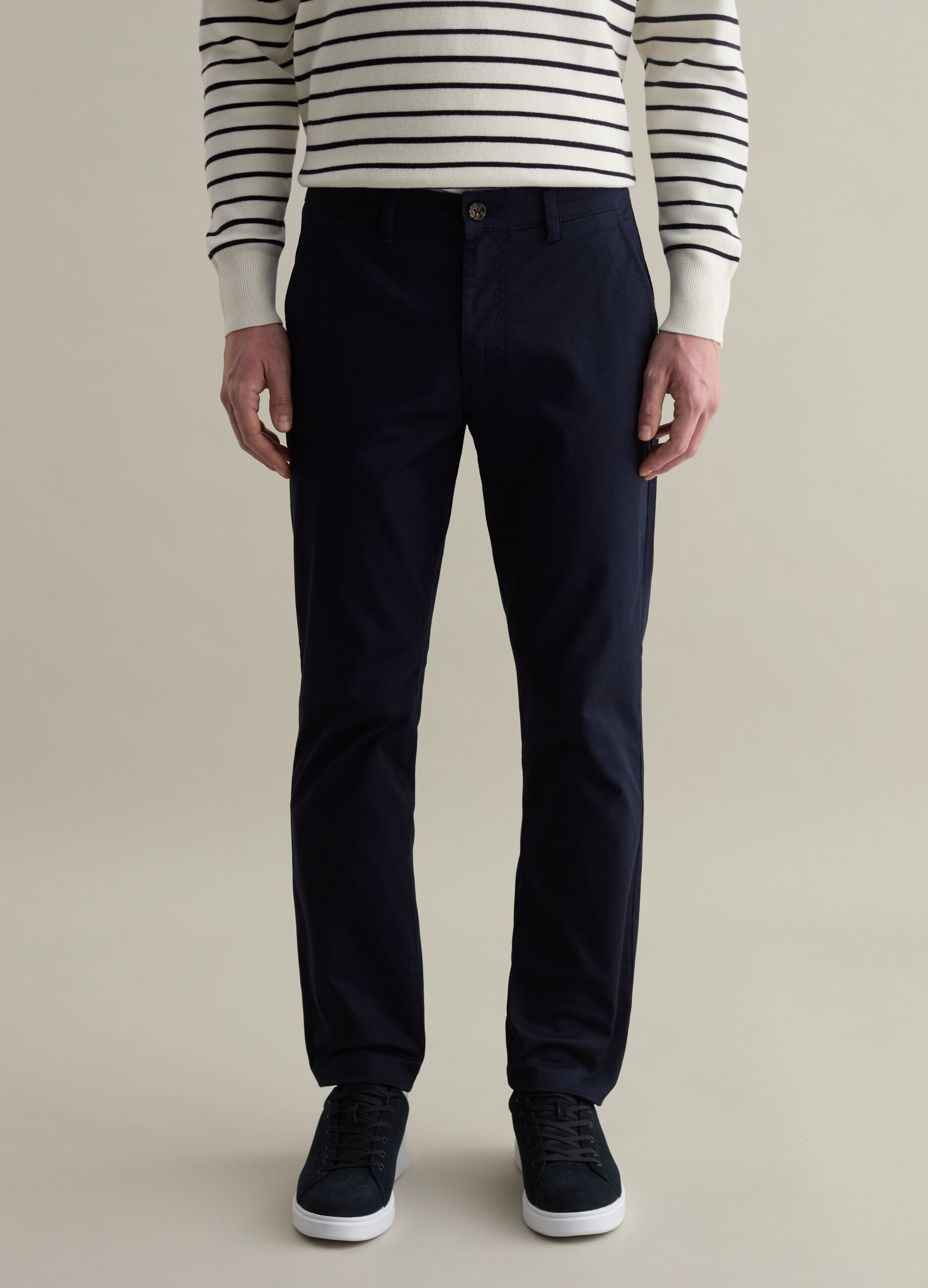 Slim-fit chinos in stretch twill