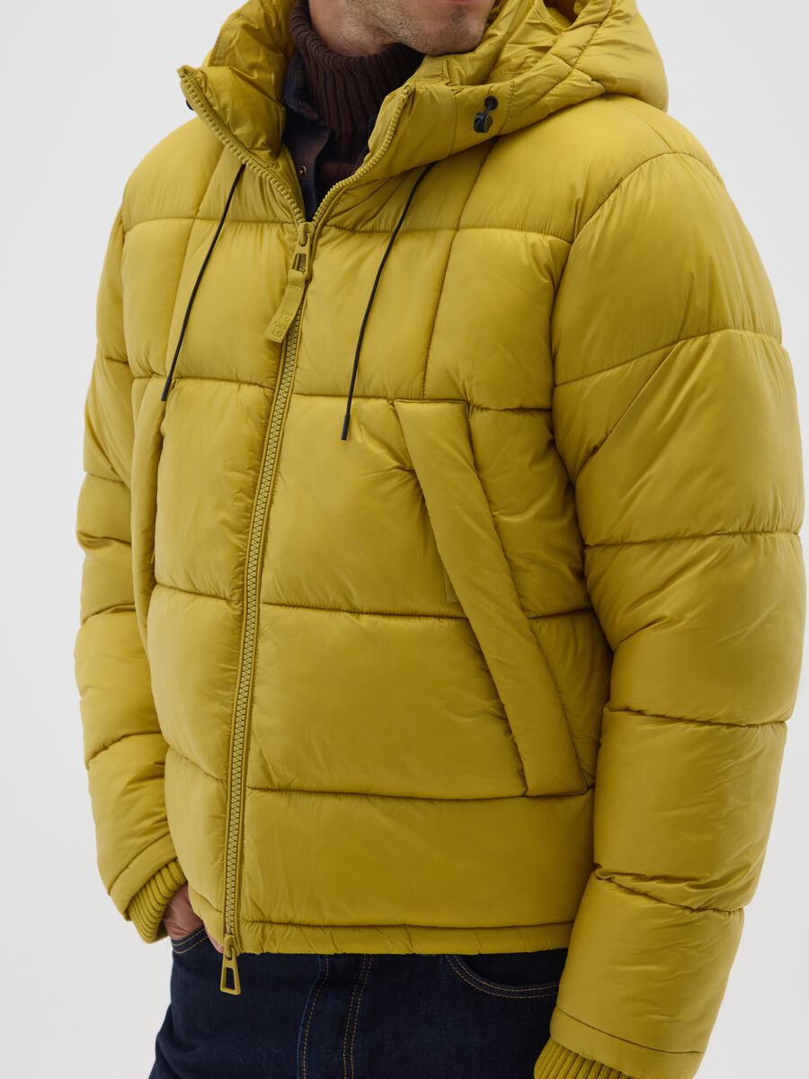 The Iconic Puffer yellow ochre jacket with removable hood_3