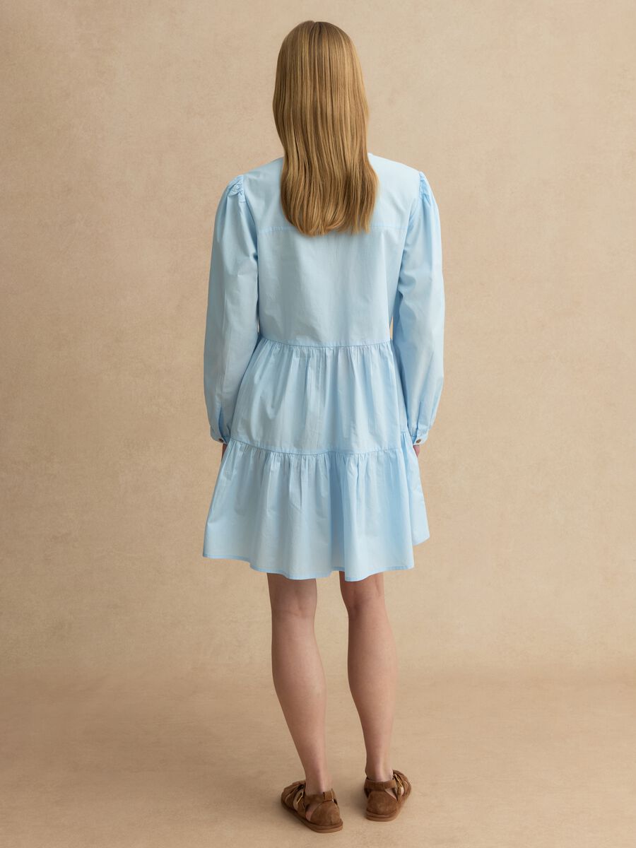 Abito in puro cotone azzurro regular fit deep V_3