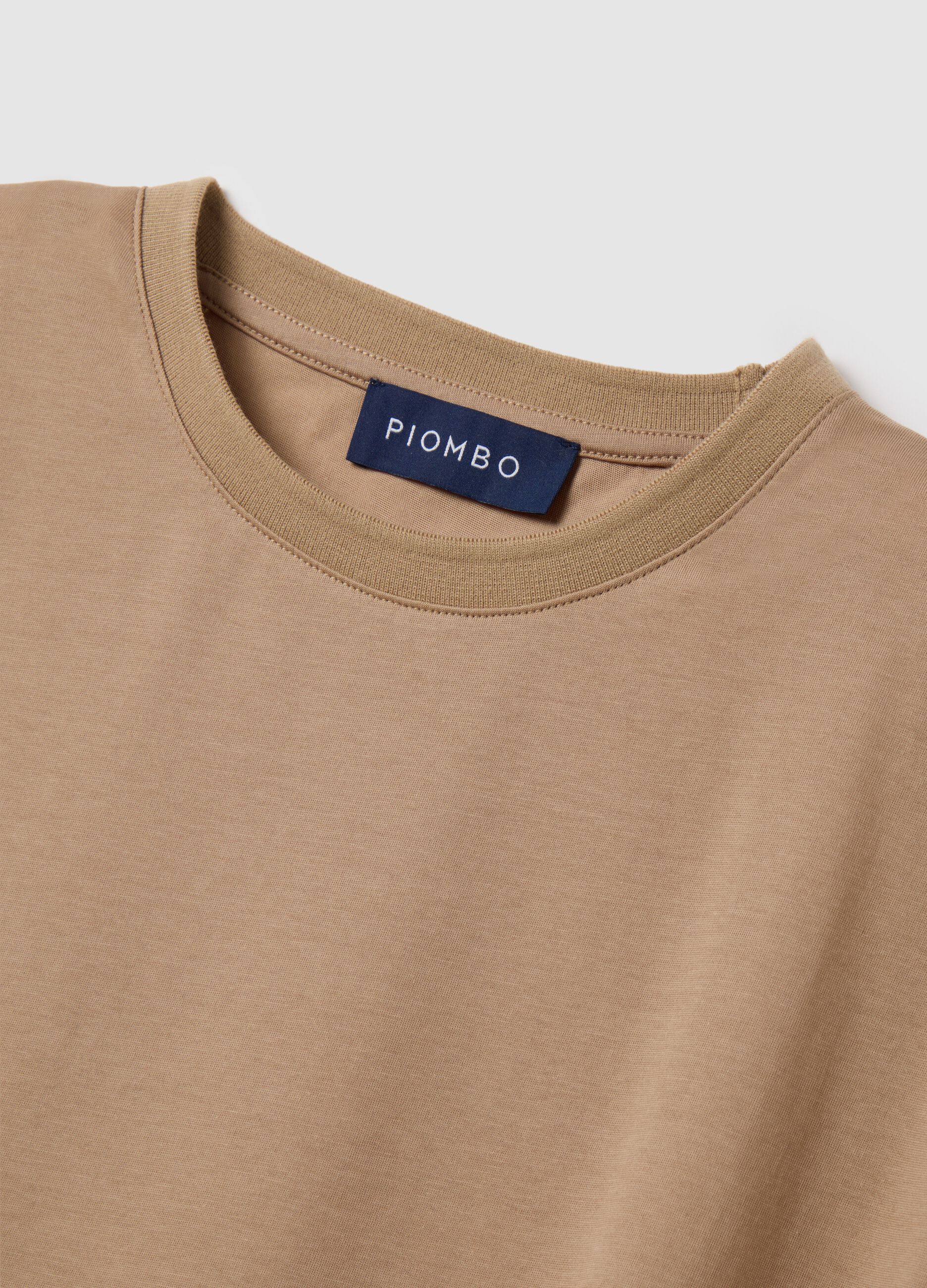Beige short sleeve t-shirt in cotton and polyester blend