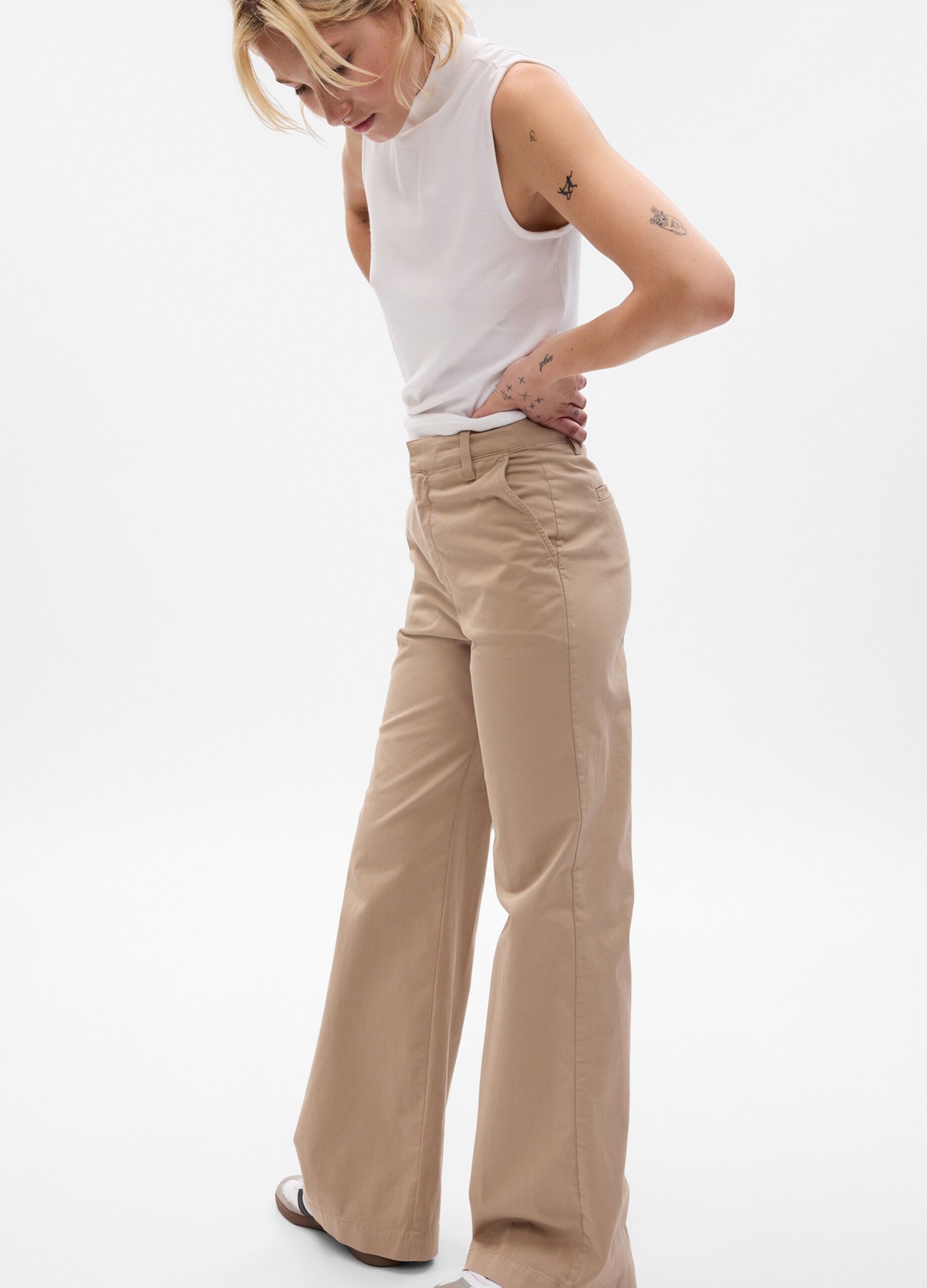 Pantaloni flare fit a vita alta