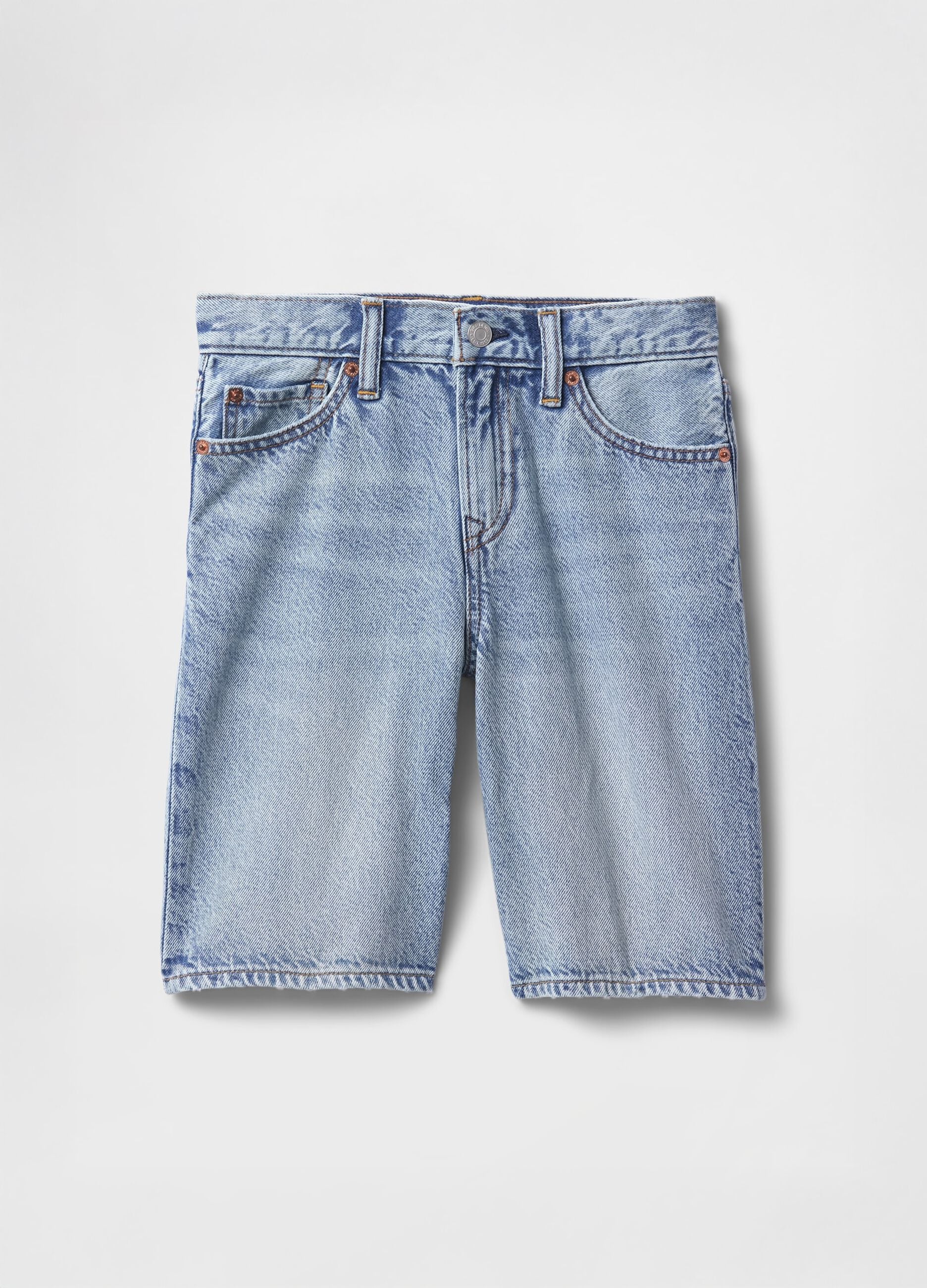 Denim shorts in a cotton and lyocell blend