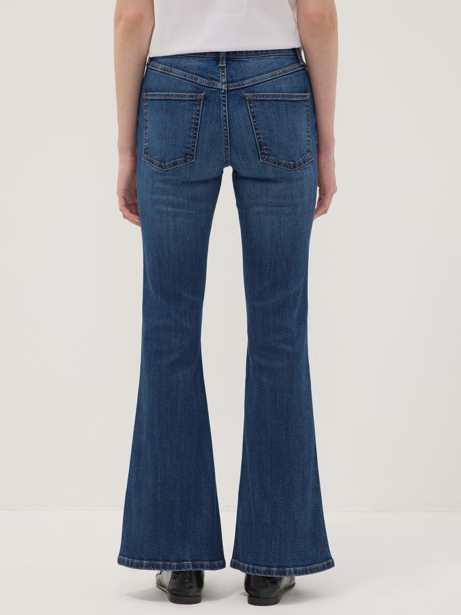 Jeans flare blu in cotone elasticizzato_2