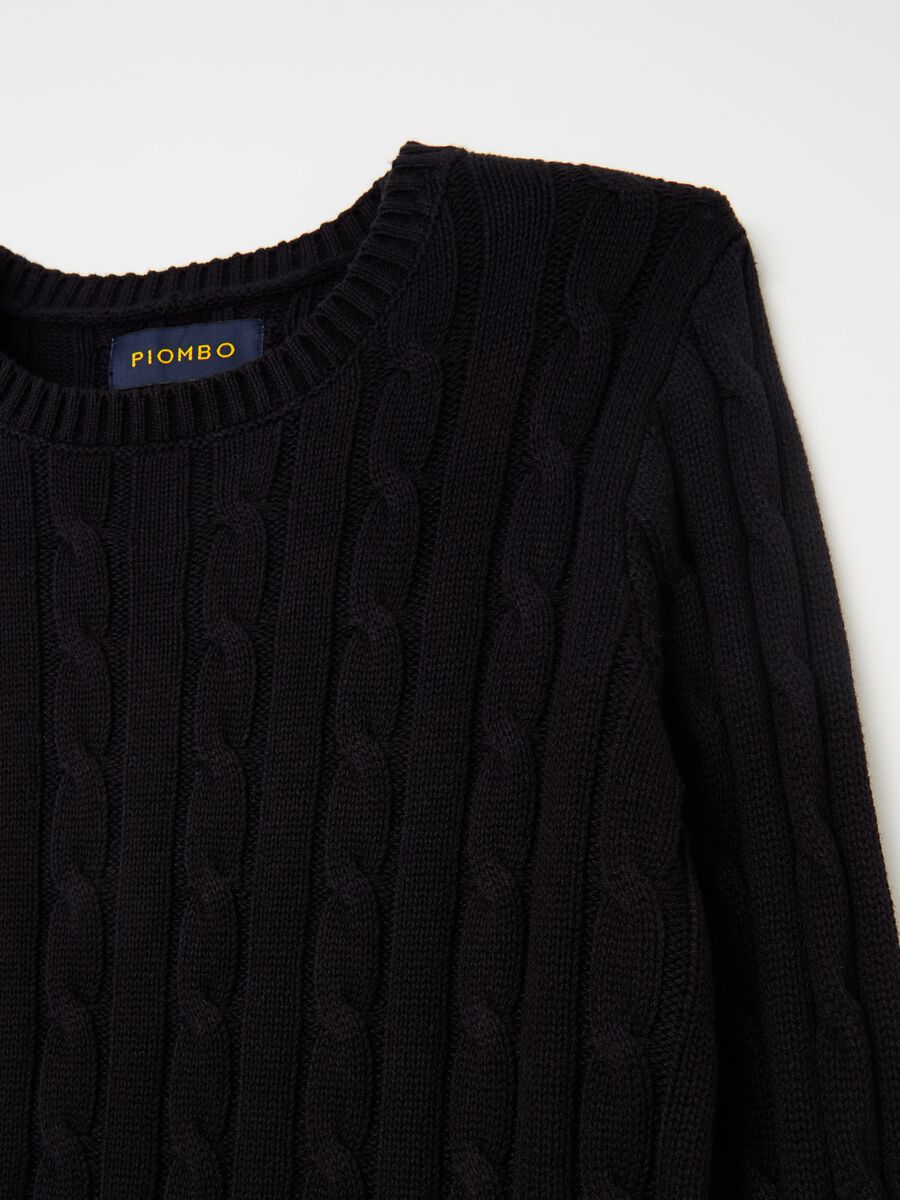 Ribbed pullover with cable-knit design_5