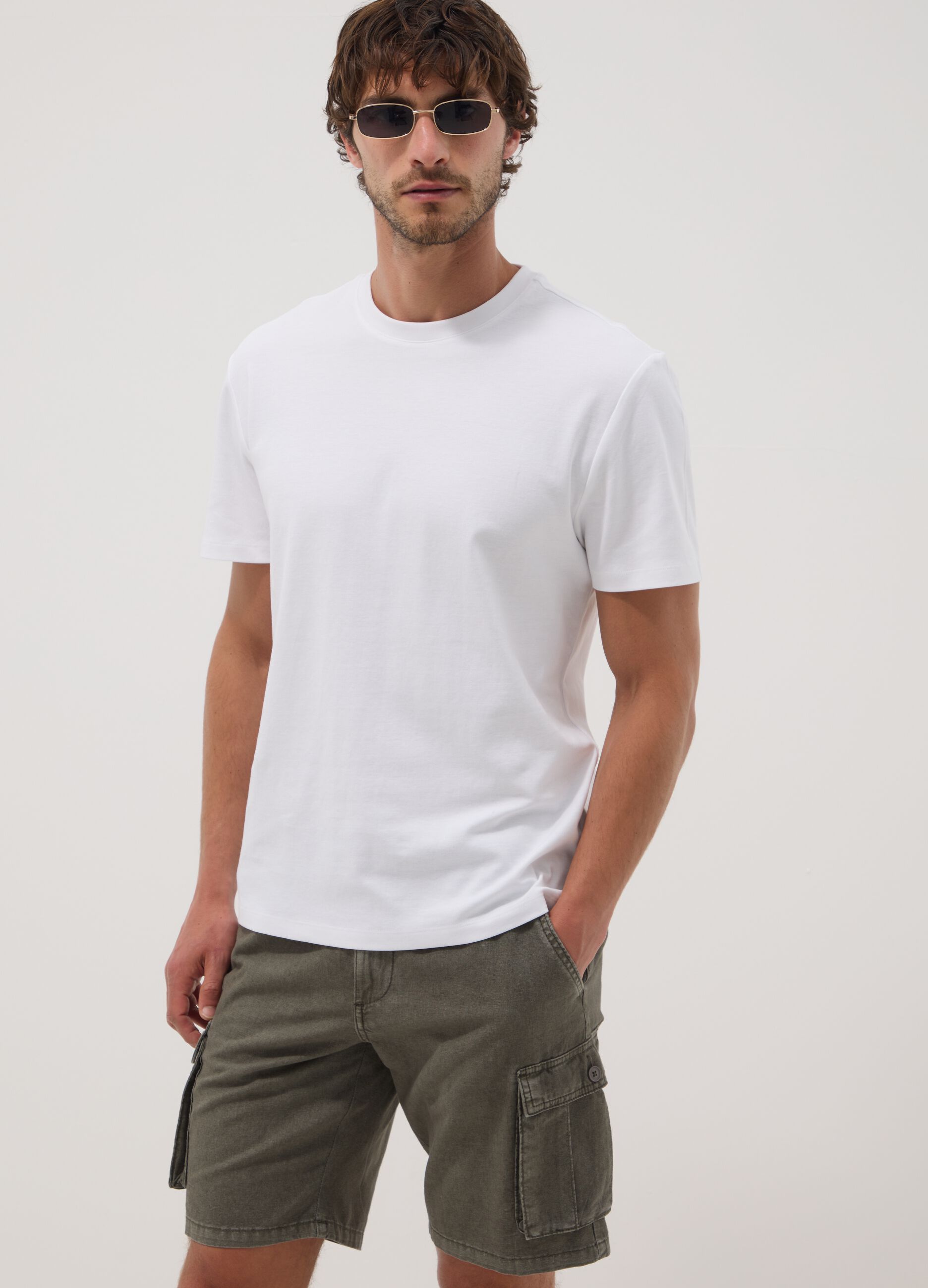 Green linen-blend cargo bermuda shorts