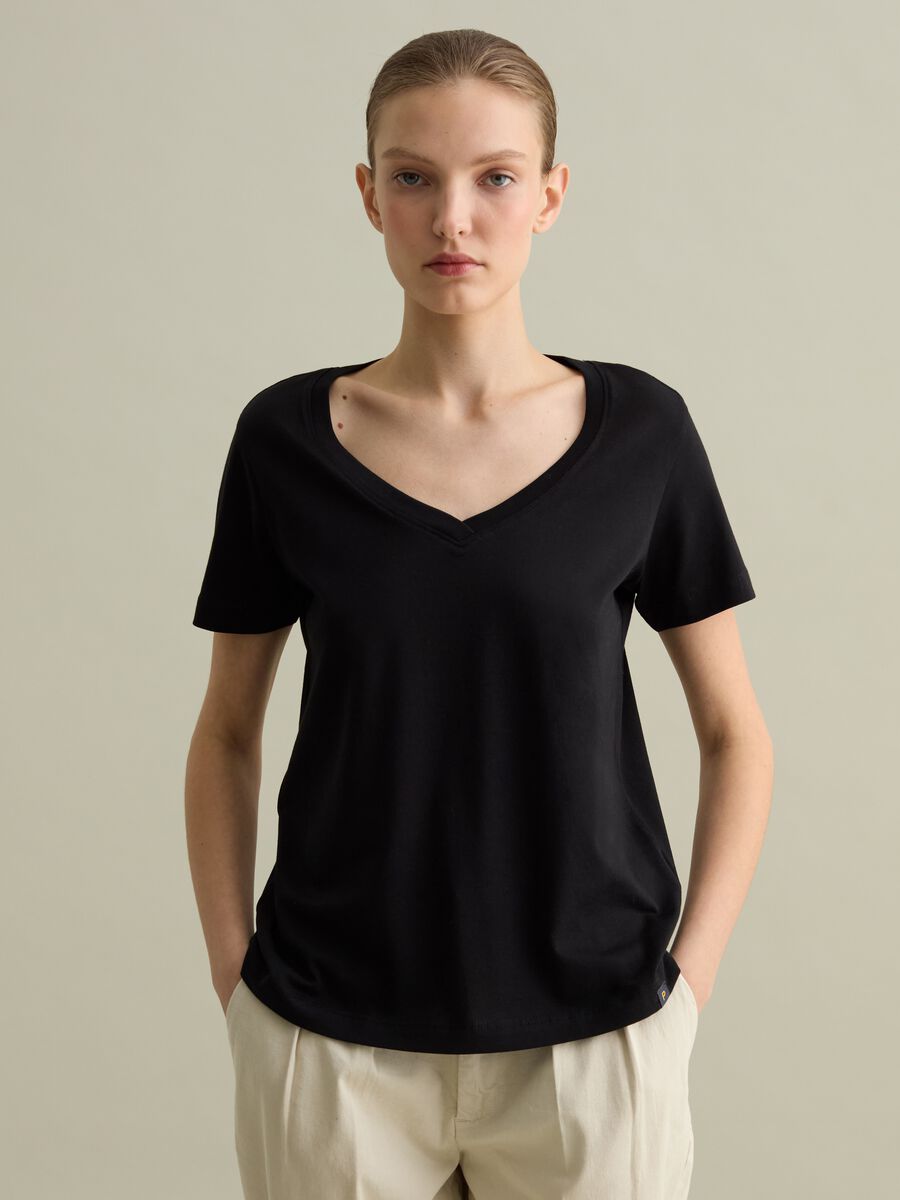 Cotton V-neck T-shirt_0