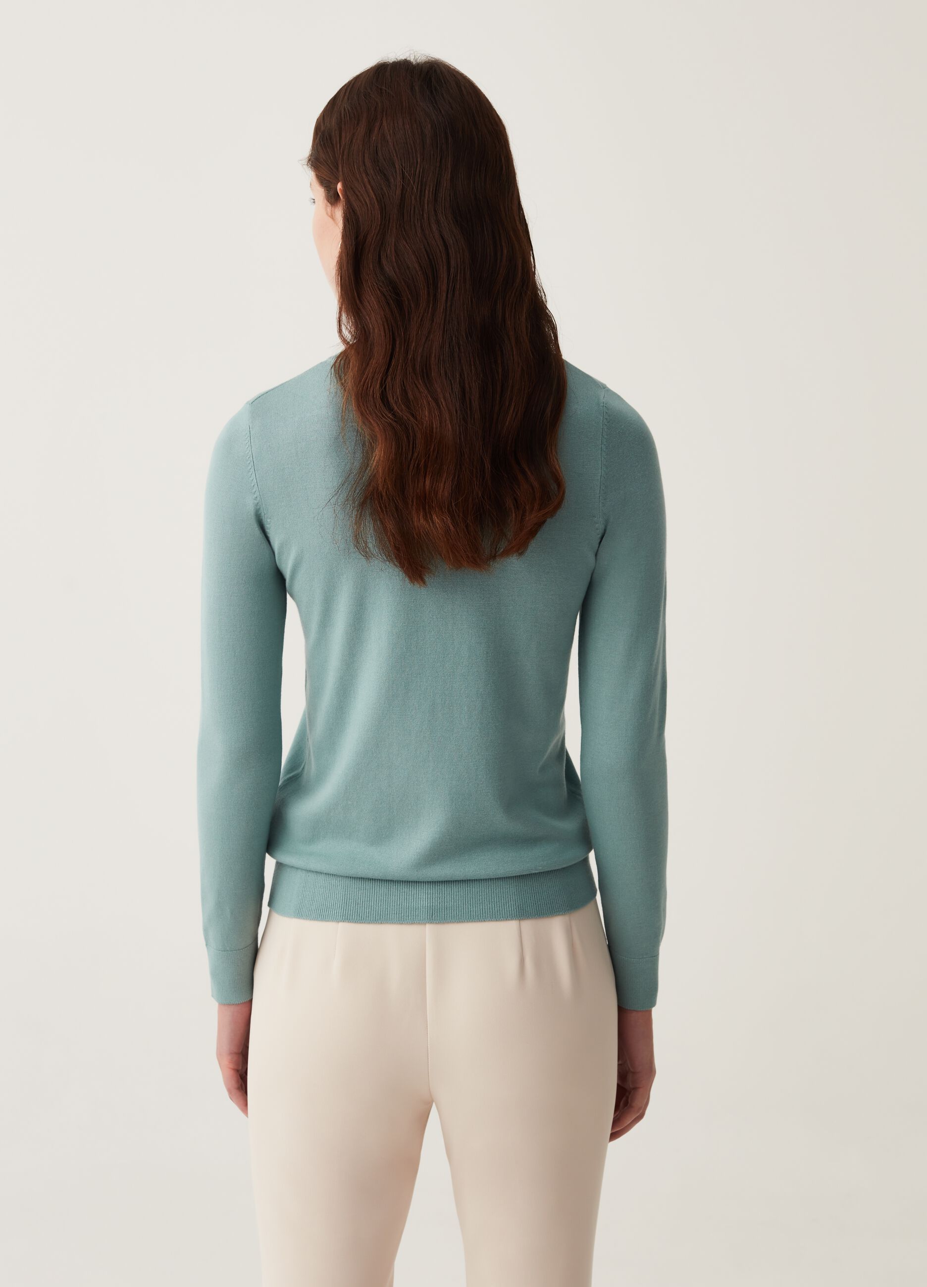 Pullover girocollo tinta unita_2