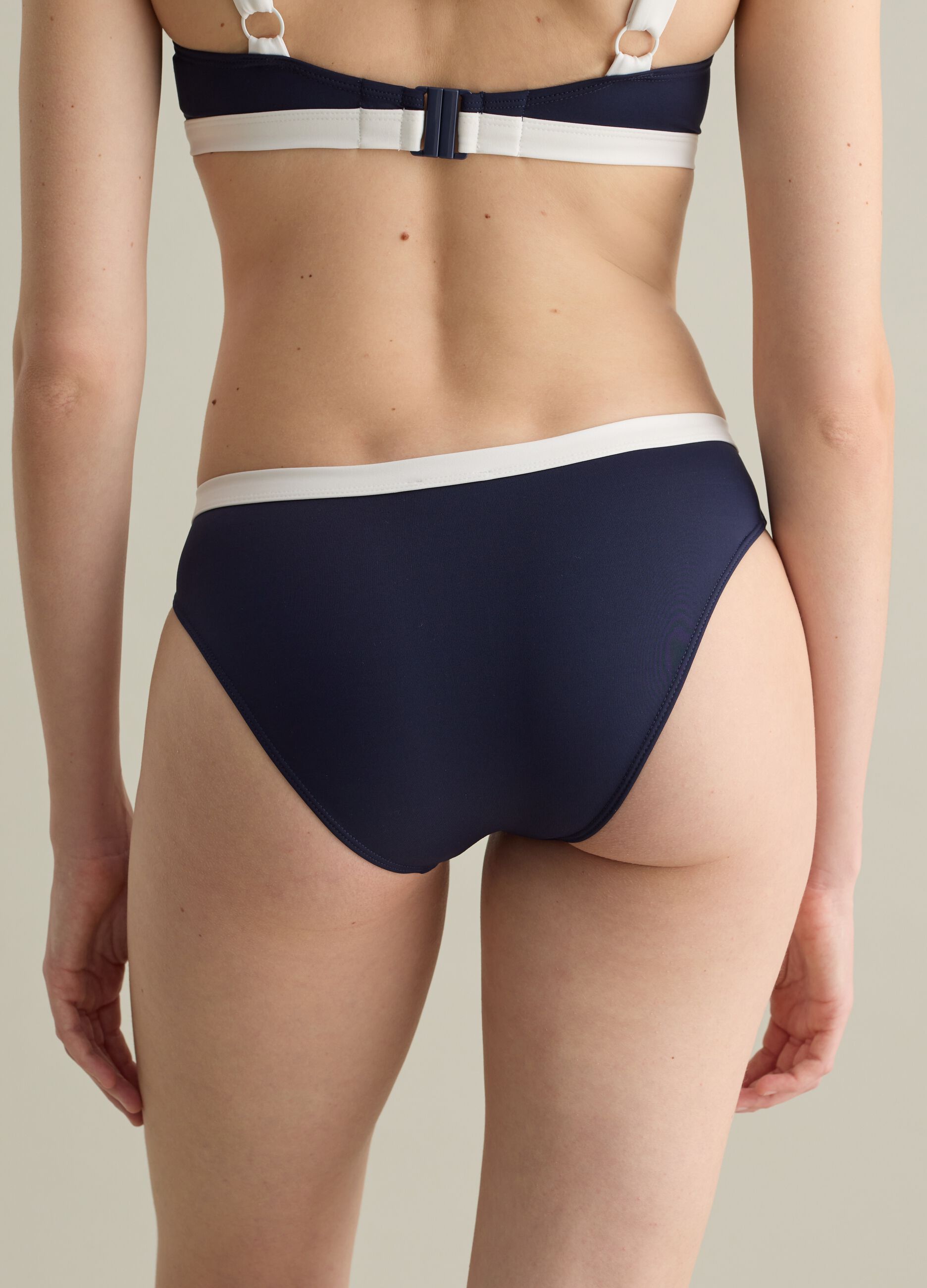 Slip da donna in tessuto elasticizzato bicolor