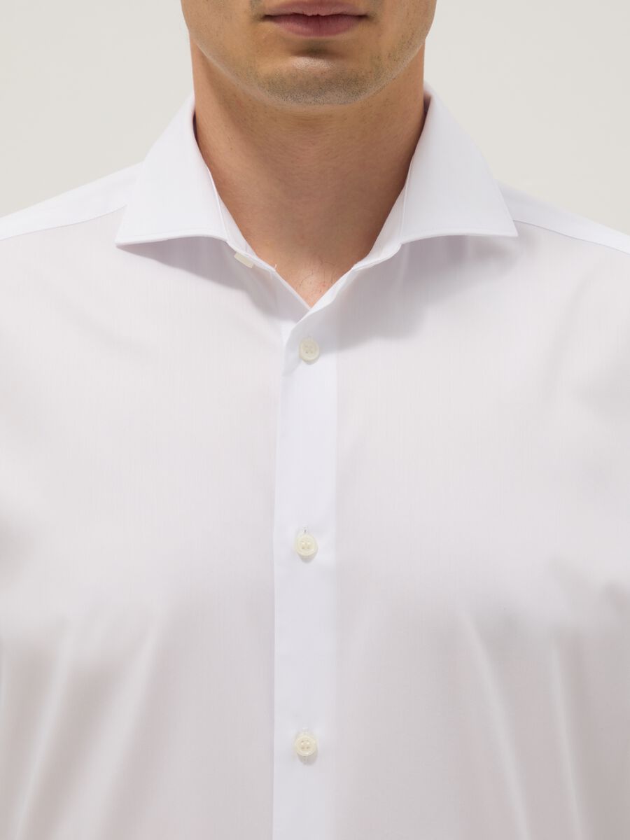 Slim fit white shirt with French collar_2