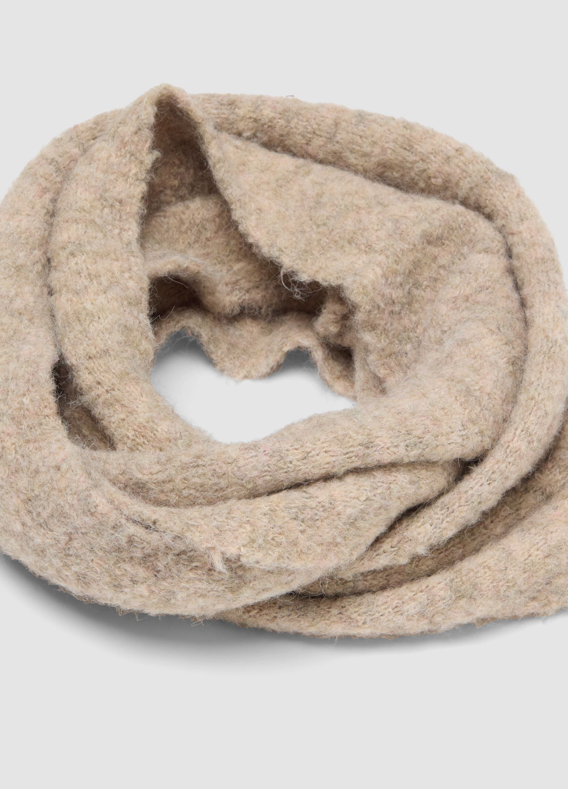 Beige stretch wool scarf