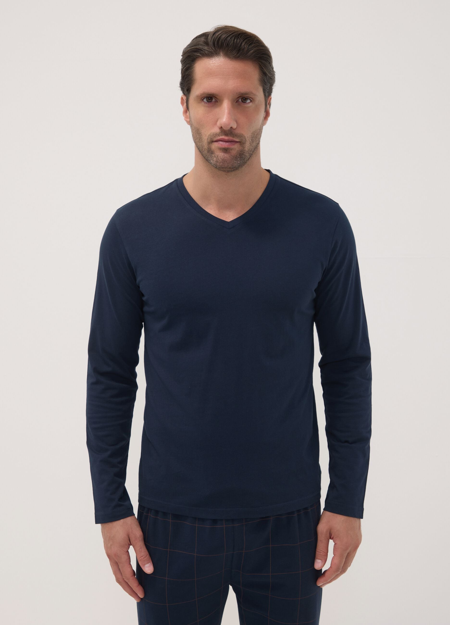 Pigiama blu in puro cotone organico con scollo a V