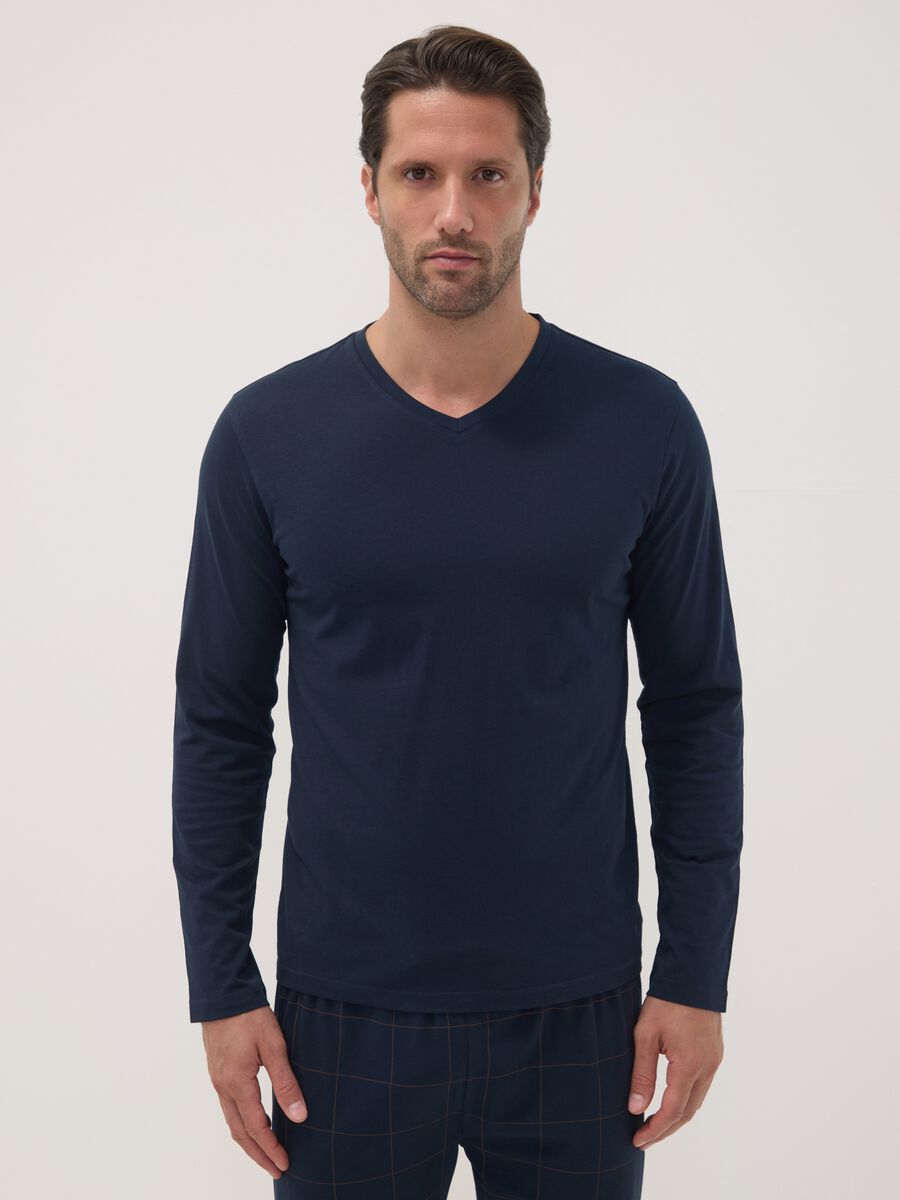 Pigiama blu in puro cotone organico con scollo a V_1