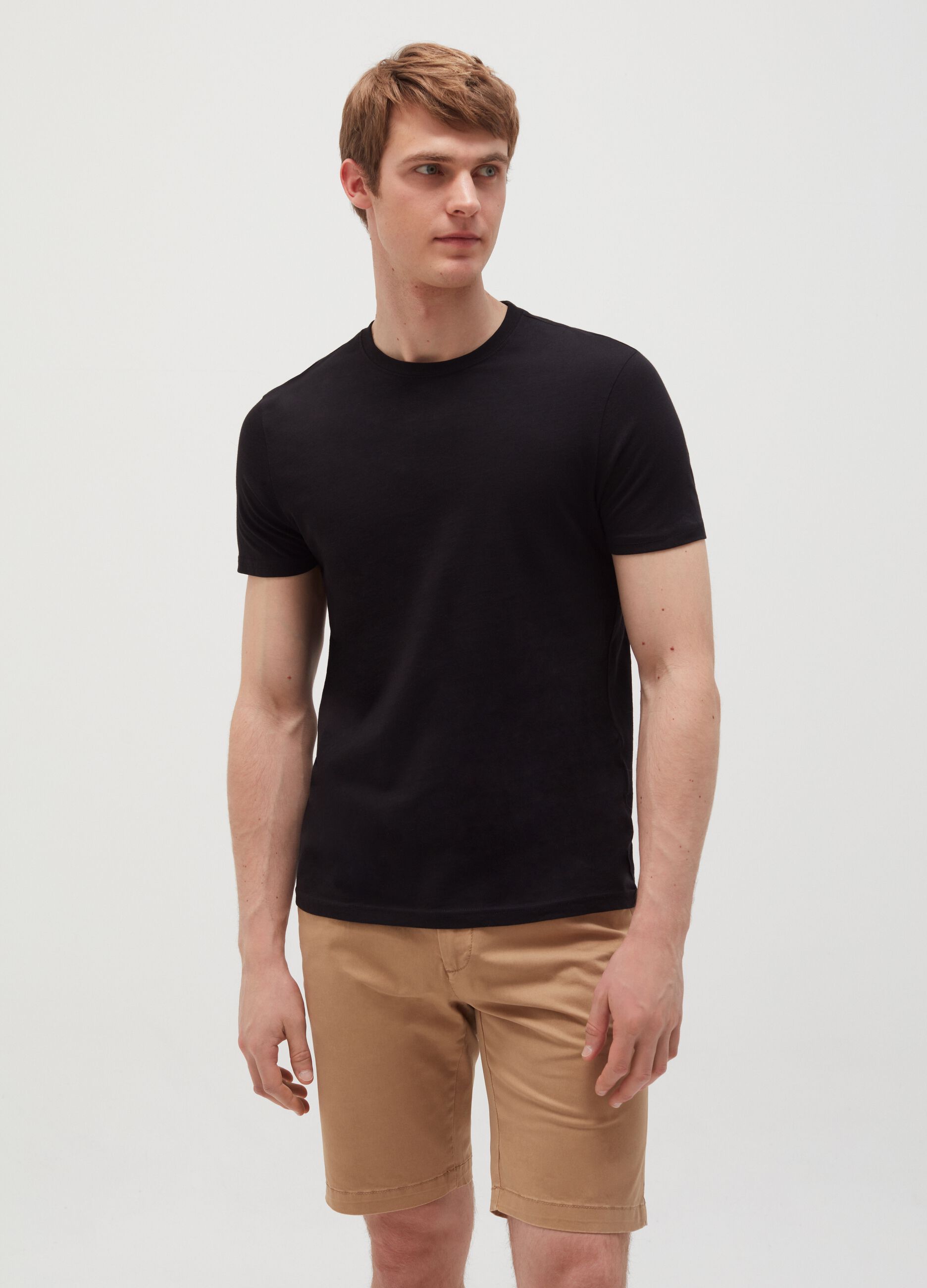 Bermuda chino in cotone con pinces_0