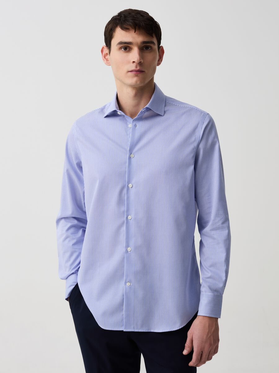 Regular-fit no-iron shirt with slim stripes_0