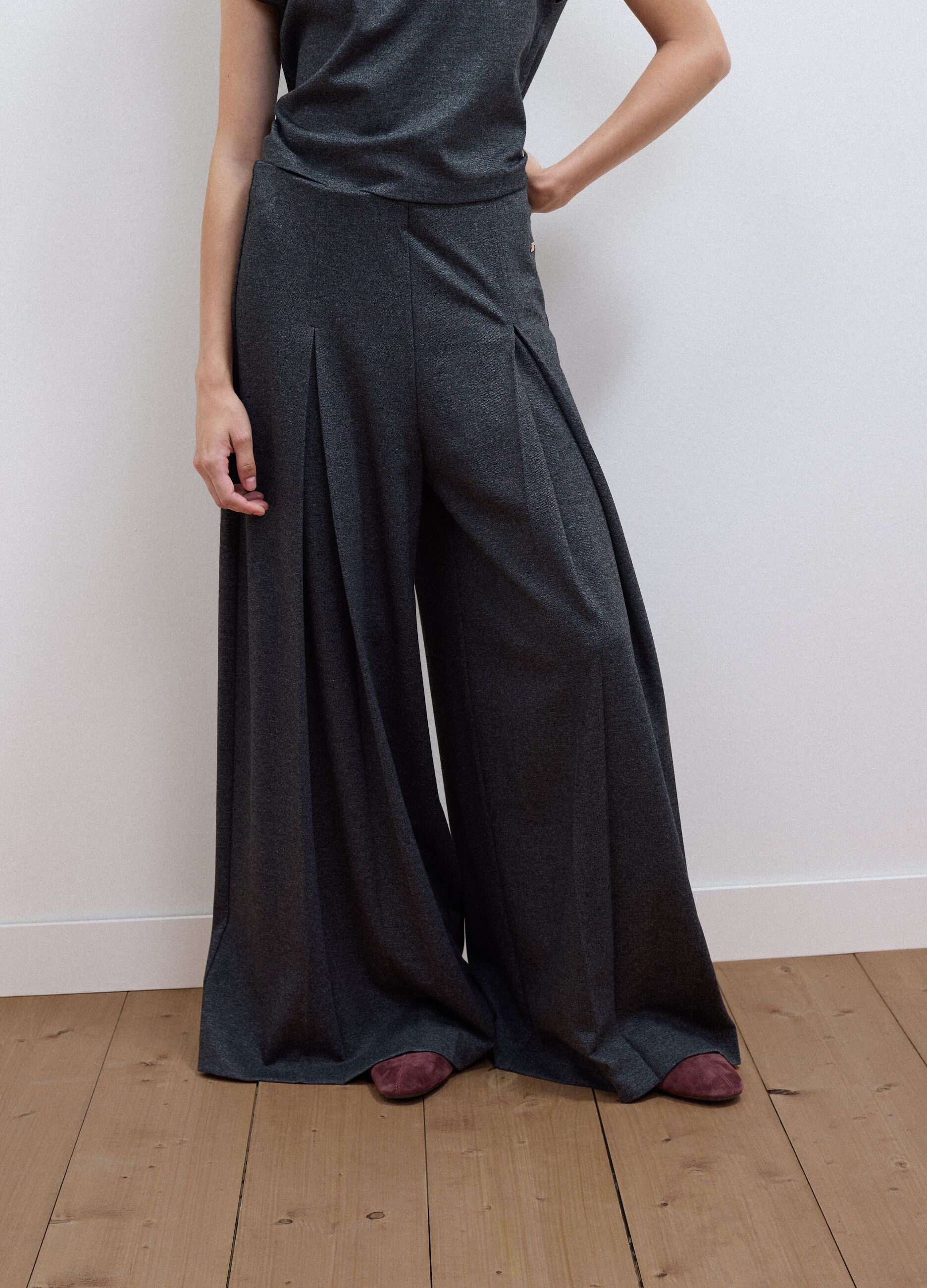 Grey formal stretch-viscose trousers with a baggy fit