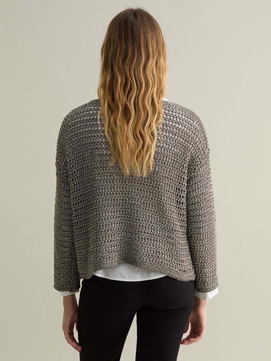 Openwork top with stitch design_2