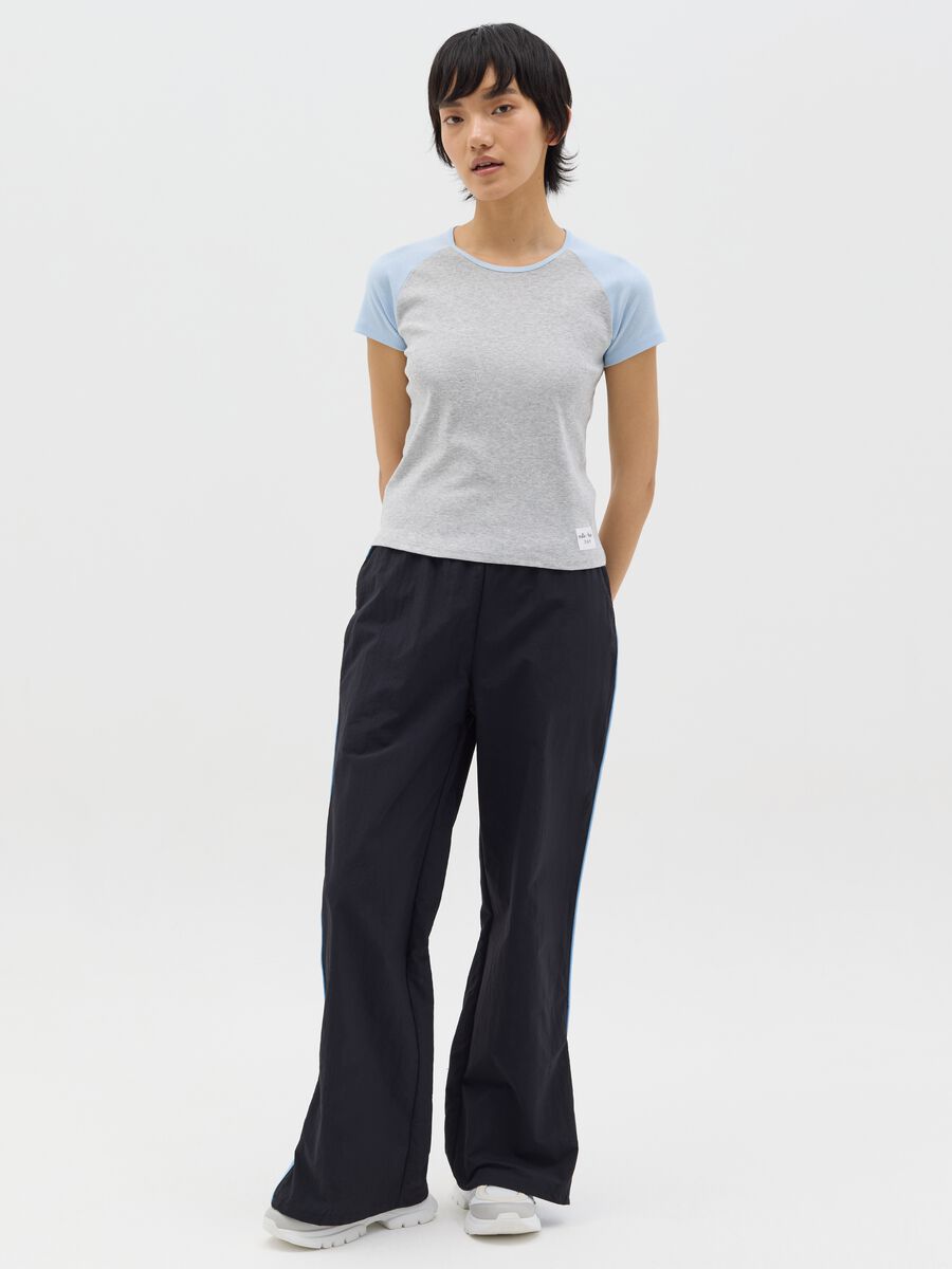 Grey T-shirt with light blue raglan sleeves_1