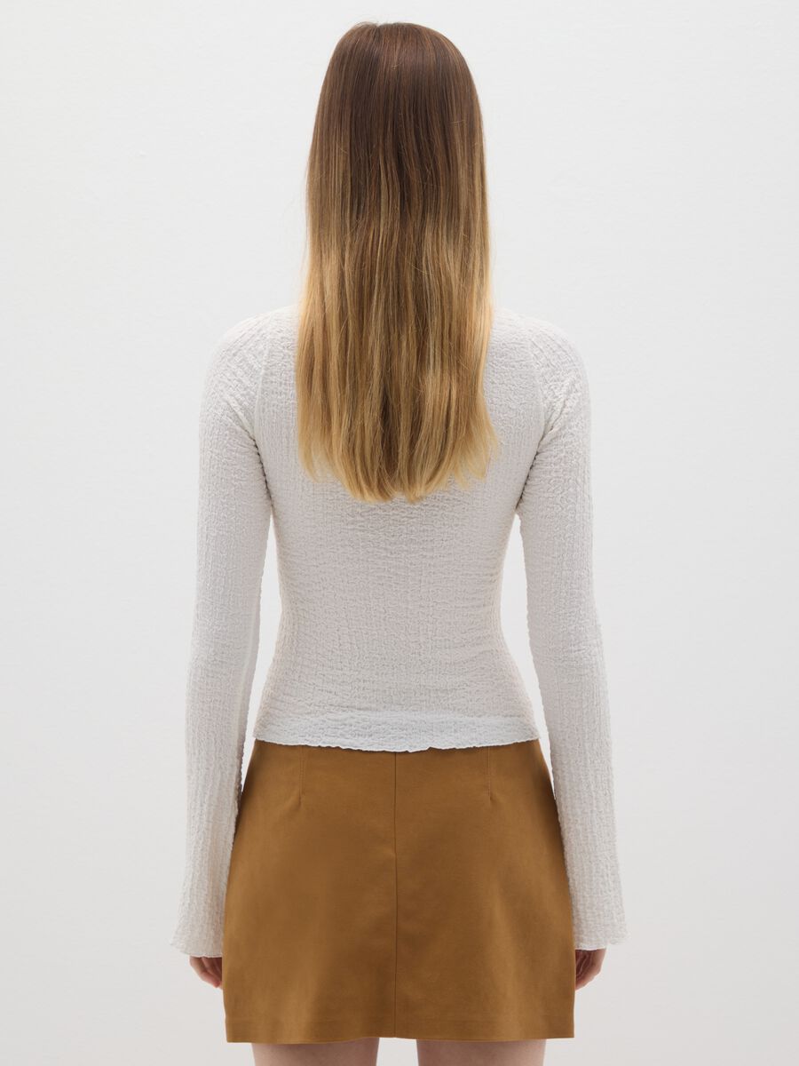 White long sleeve regular fit t-shirt with square neckline_2
