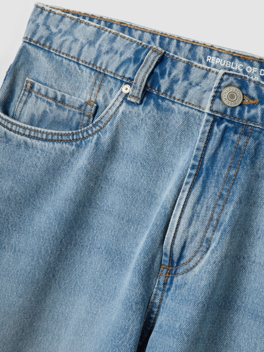 Light blue denim Bermuda shorts in pure cotton, regular fit_5