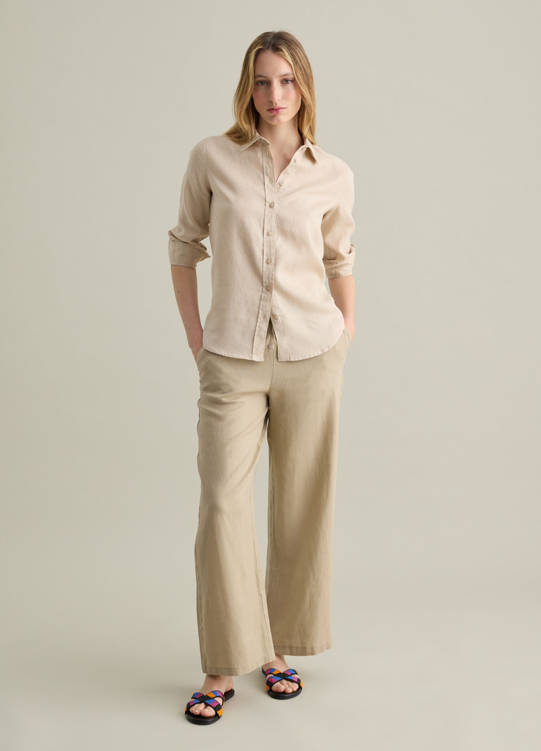 Camicia regular fit in lino beige
