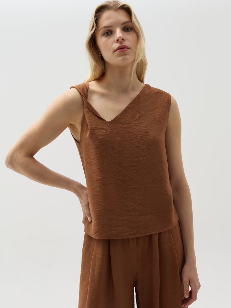 Crinkle-effect tank top with asymmetric neckline_1