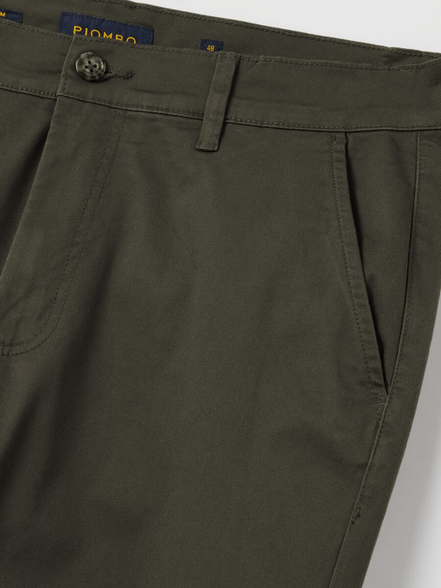 Slim-fit chinos in stretch twill_5