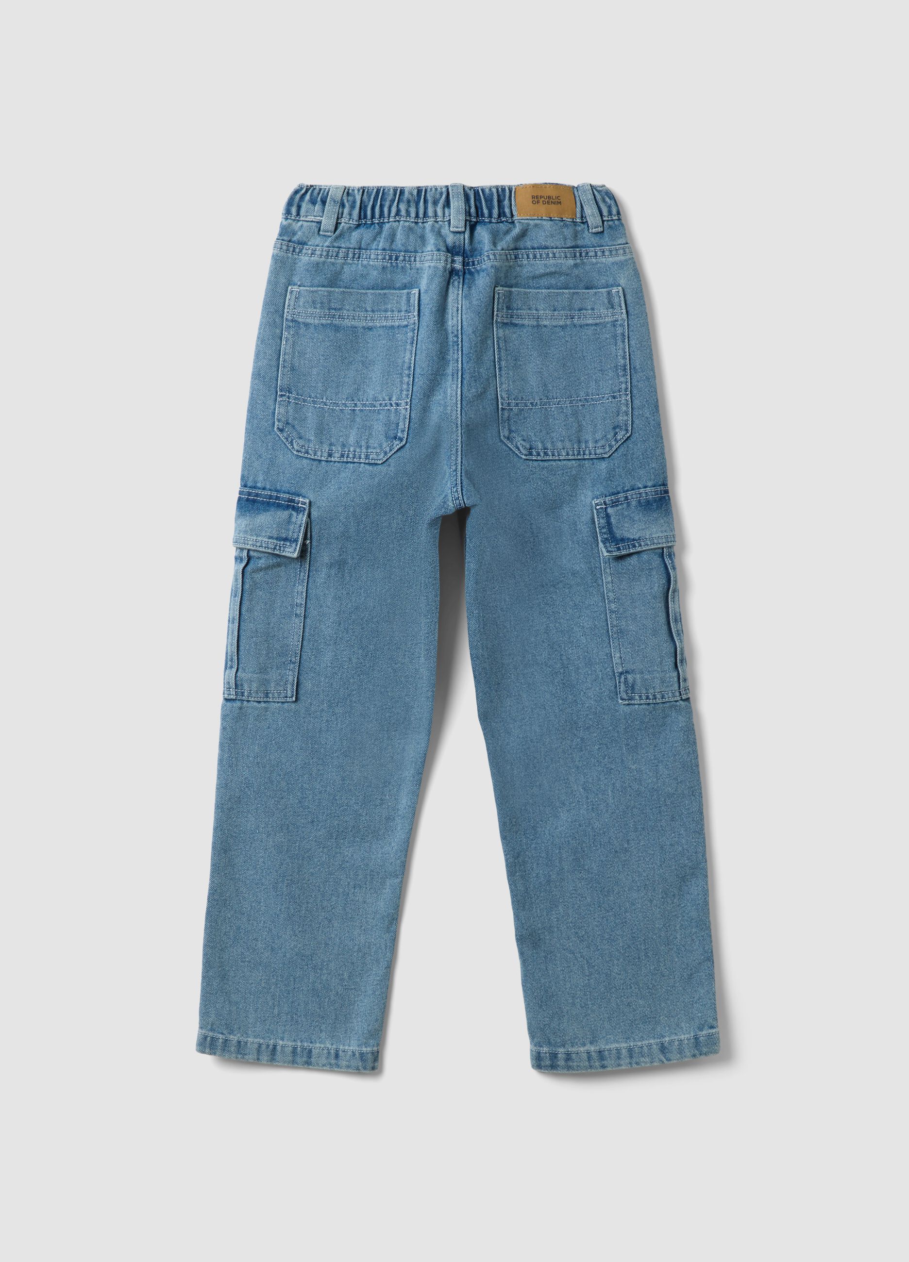 Jeans cargo denim azzurro in misto cotone e viscosa straight fit