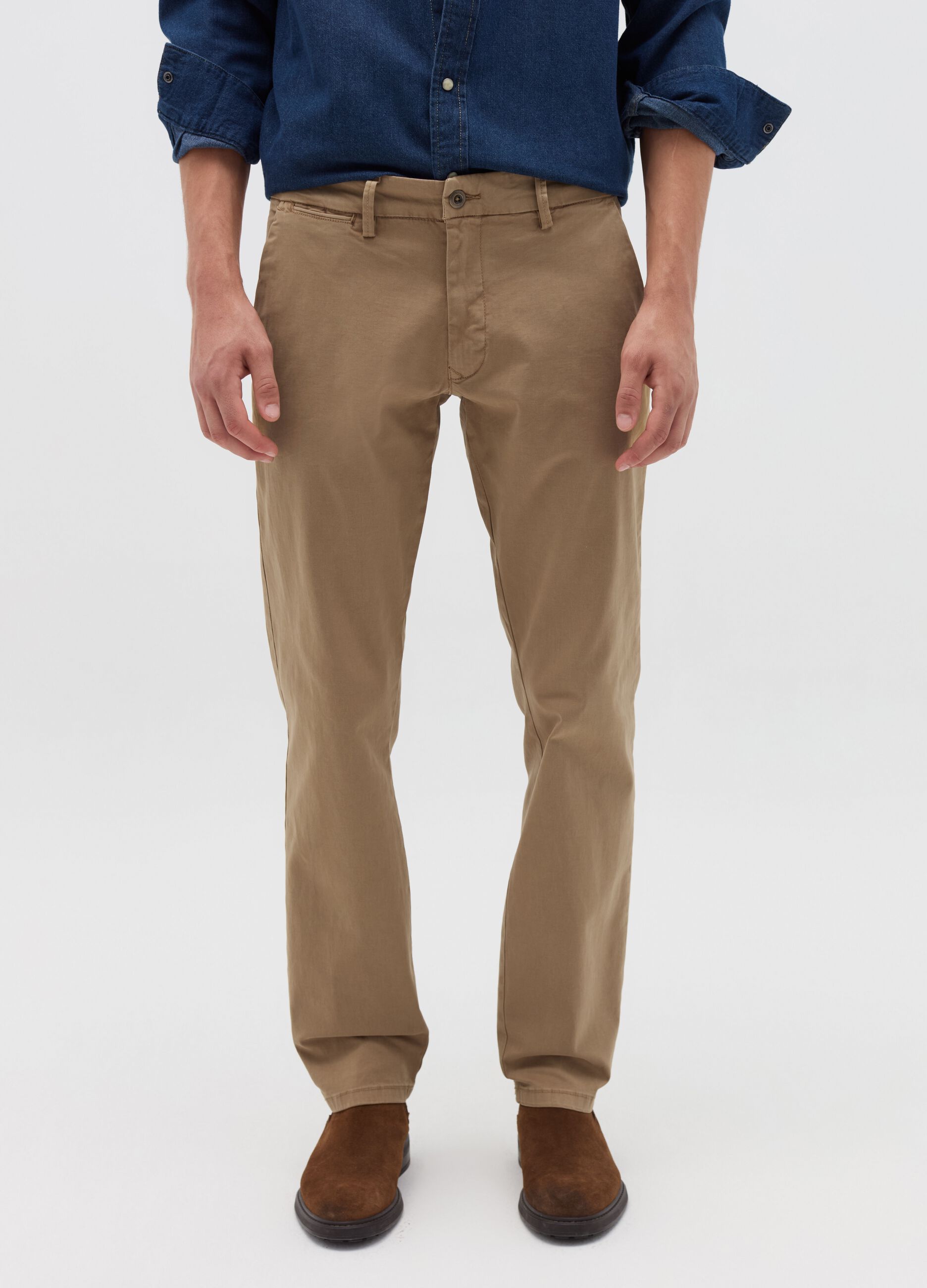 Regular-fit chino trousers in stretch cotton