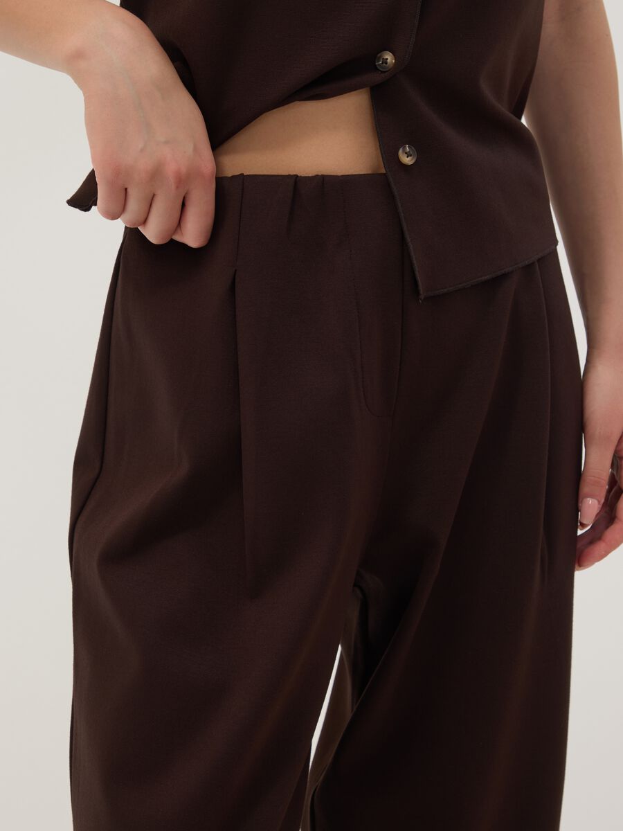 Pantaloni jogger marroni in punto Milano di viscosa elasticizzata barrel fit_3