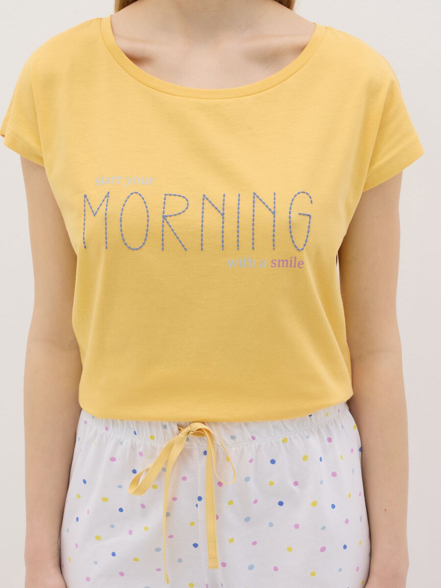 White and yellow cotton pyjamas with print_3