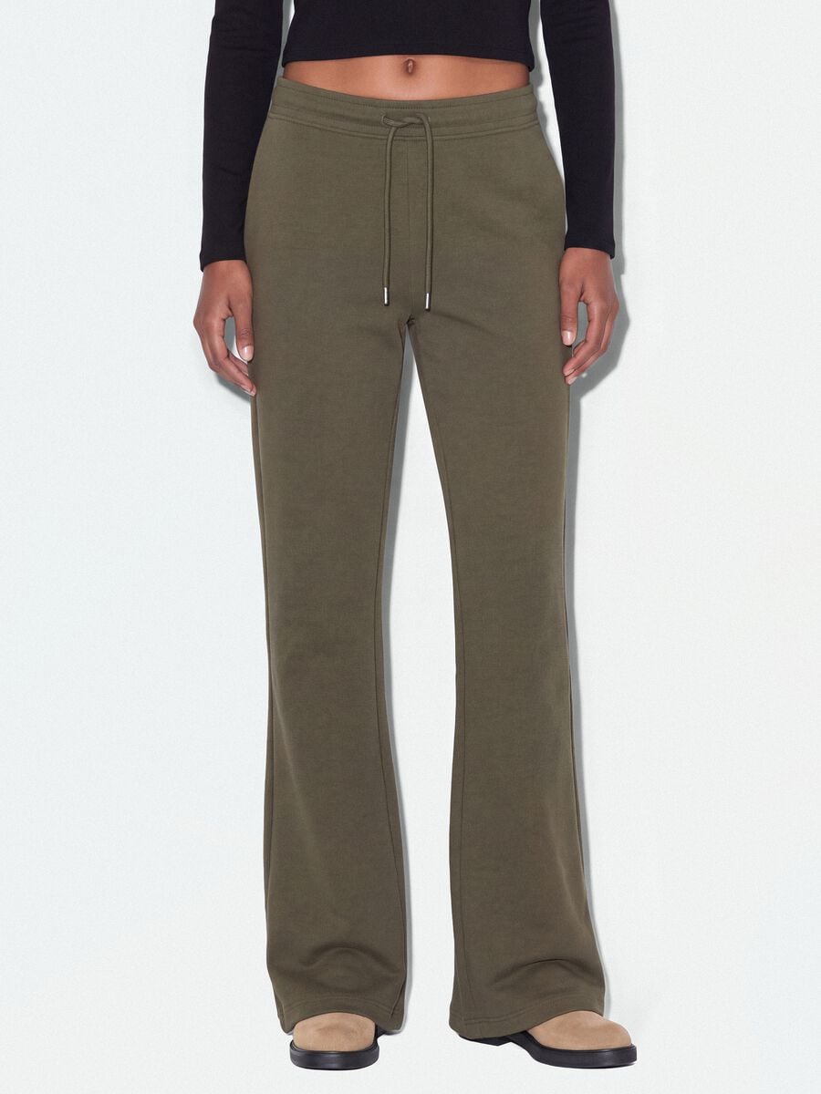 Jogger verde flare in cotone organico elasticizzato_1