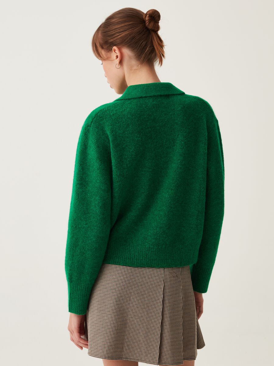 Maglia con scollo a polo_2